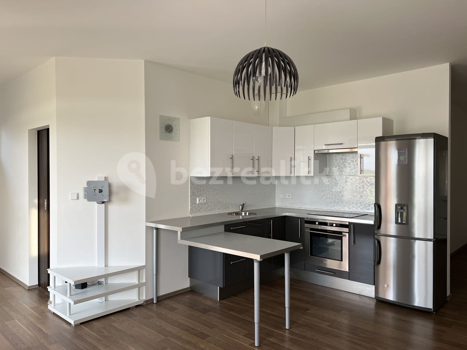 1 bedroom with open-plan kitchen flat to rent, 52 m², Polní, Veleň, Středočeský Region 1 bedroom with open-plan kitchen flat to rent, 52 m², Polní, Veleň, Středočeský Region