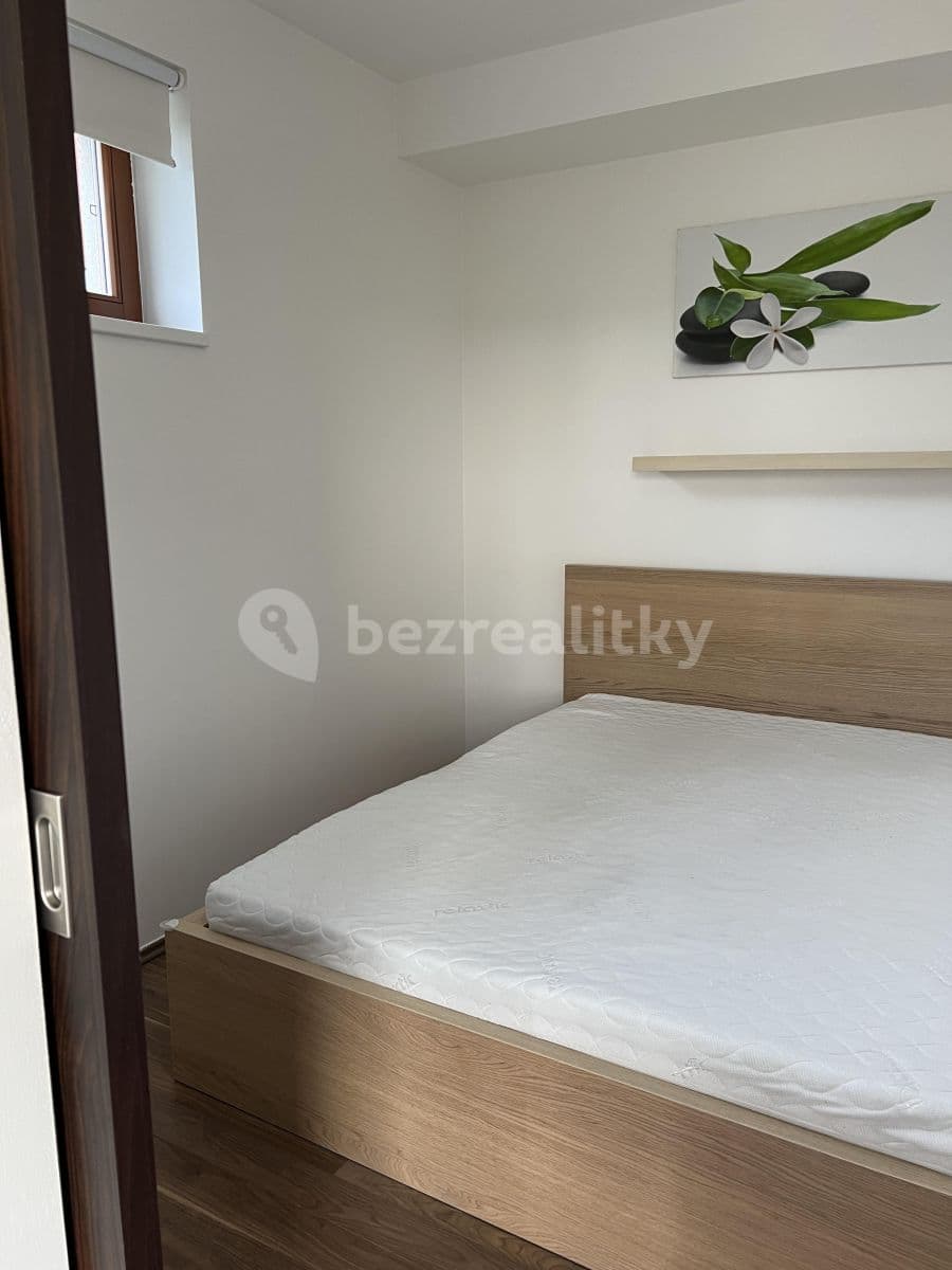 1 bedroom with open-plan kitchen flat to rent, 52 m², Polní, Veleň, Středočeský Region 1 bedroom with open-plan kitchen flat to rent, 52 m², Polní, Veleň, Středočeský Region