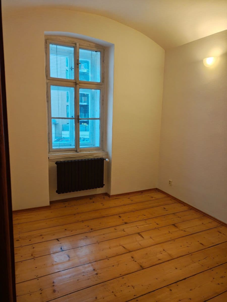 1 bedroom with open-plan kitchen flat to rent, 47 m², Roháčova, Prague, Prague 1 bedroom with open-plan kitchen flat to rent, 47 m², Roháčova, Prague, Prague