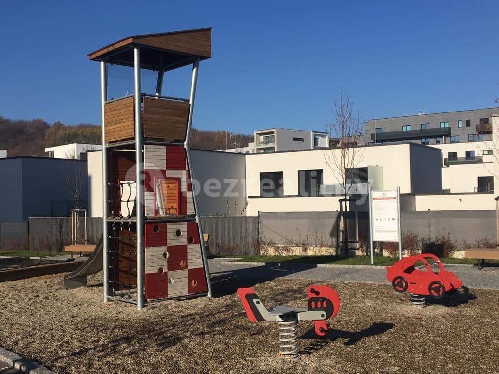 3 bedroom with open-plan kitchen flat to rent, 109 m², Walterovo náměstí, Prague, Prague 3 bedroom with open-plan kitchen flat to rent, 109 m², Walterovo náměstí, Prague, Prague