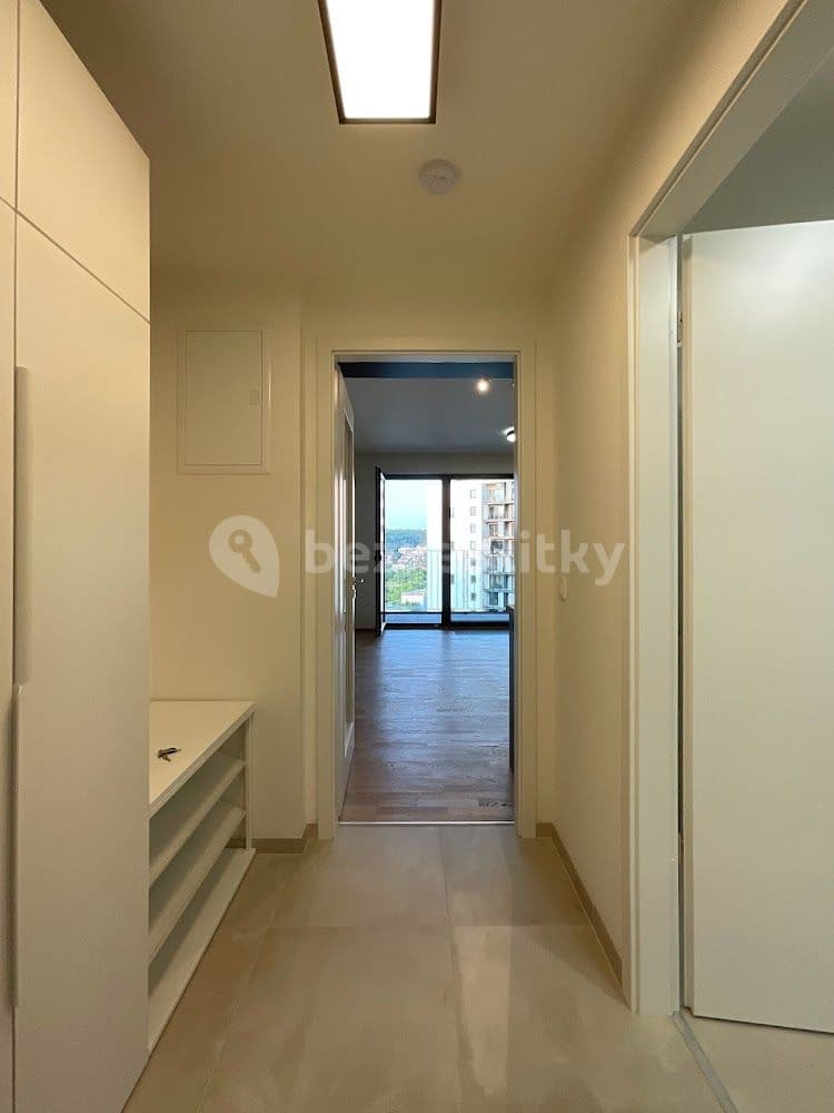 Studio flat to rent, 32 m², Mezi Vodami, Prague, Prague Studio flat to rent, 32 m², Mezi Vodami, Prague, Prague