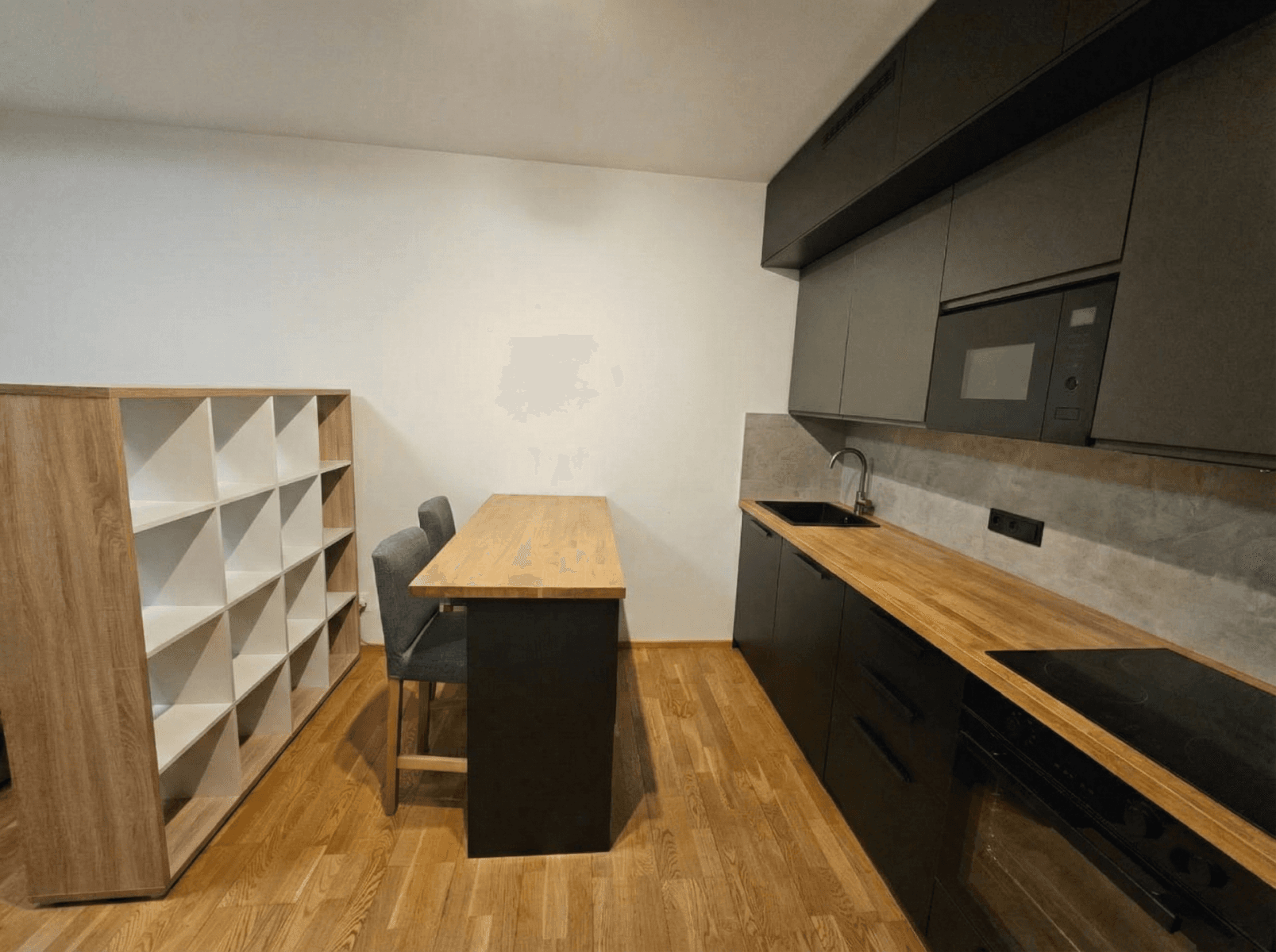 Studio flat to rent, 32 m², Mezi Vodami, Prague, Prague Studio flat to rent, 32 m², Mezi Vodami, Prague, Prague