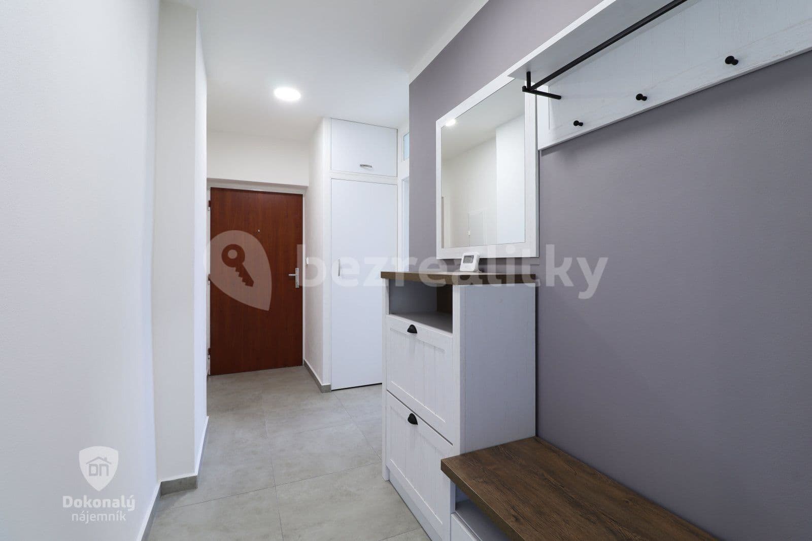 4 bedroom flat to rent, 120 m², Bořanovická, Prague, Prague