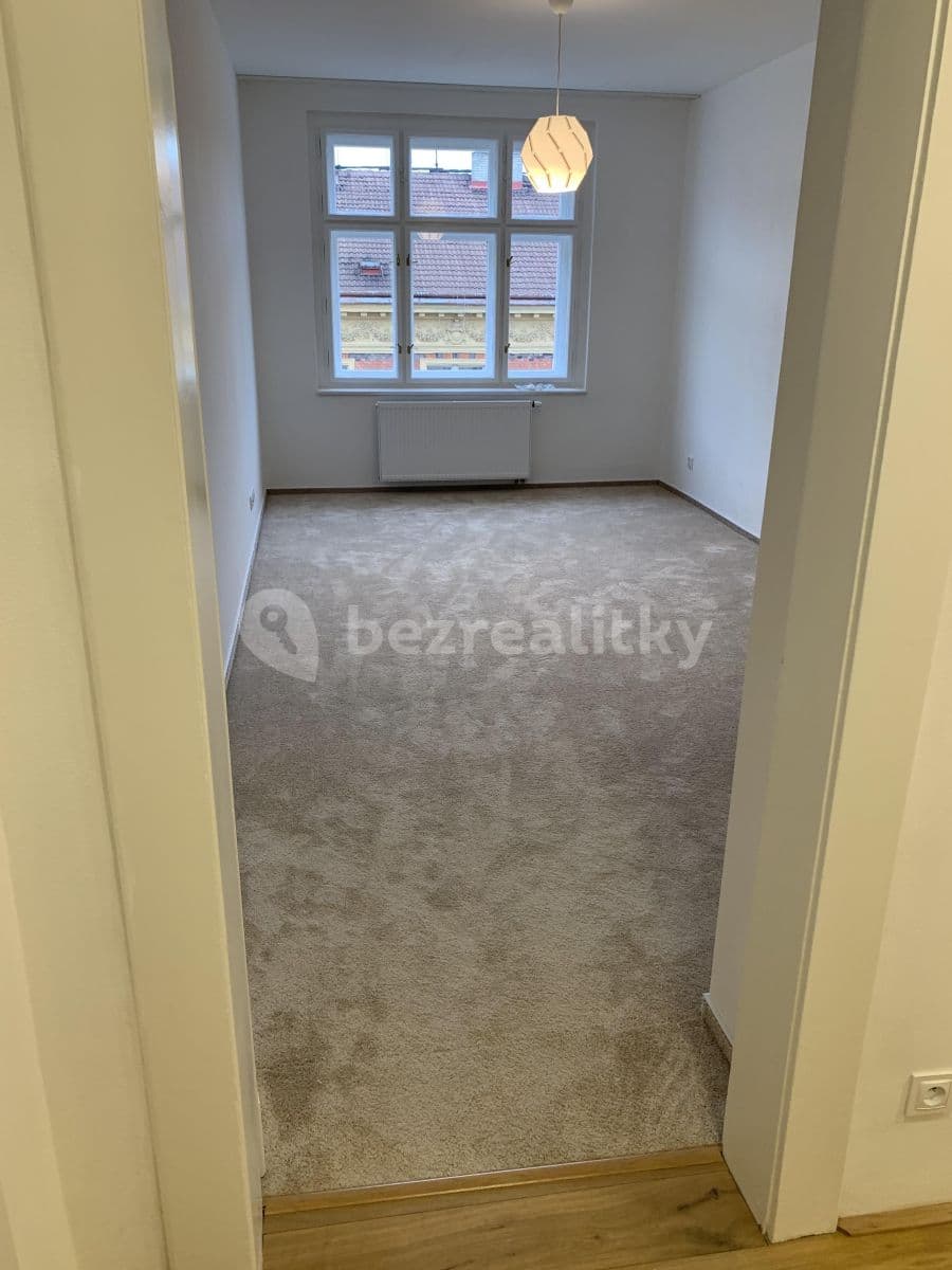1 bedroom with open-plan kitchen flat to rent, 70 m², Korunní, Prague, Prague 1 bedroom with open-plan kitchen flat to rent, 70 m², Korunní, Prague, Prague