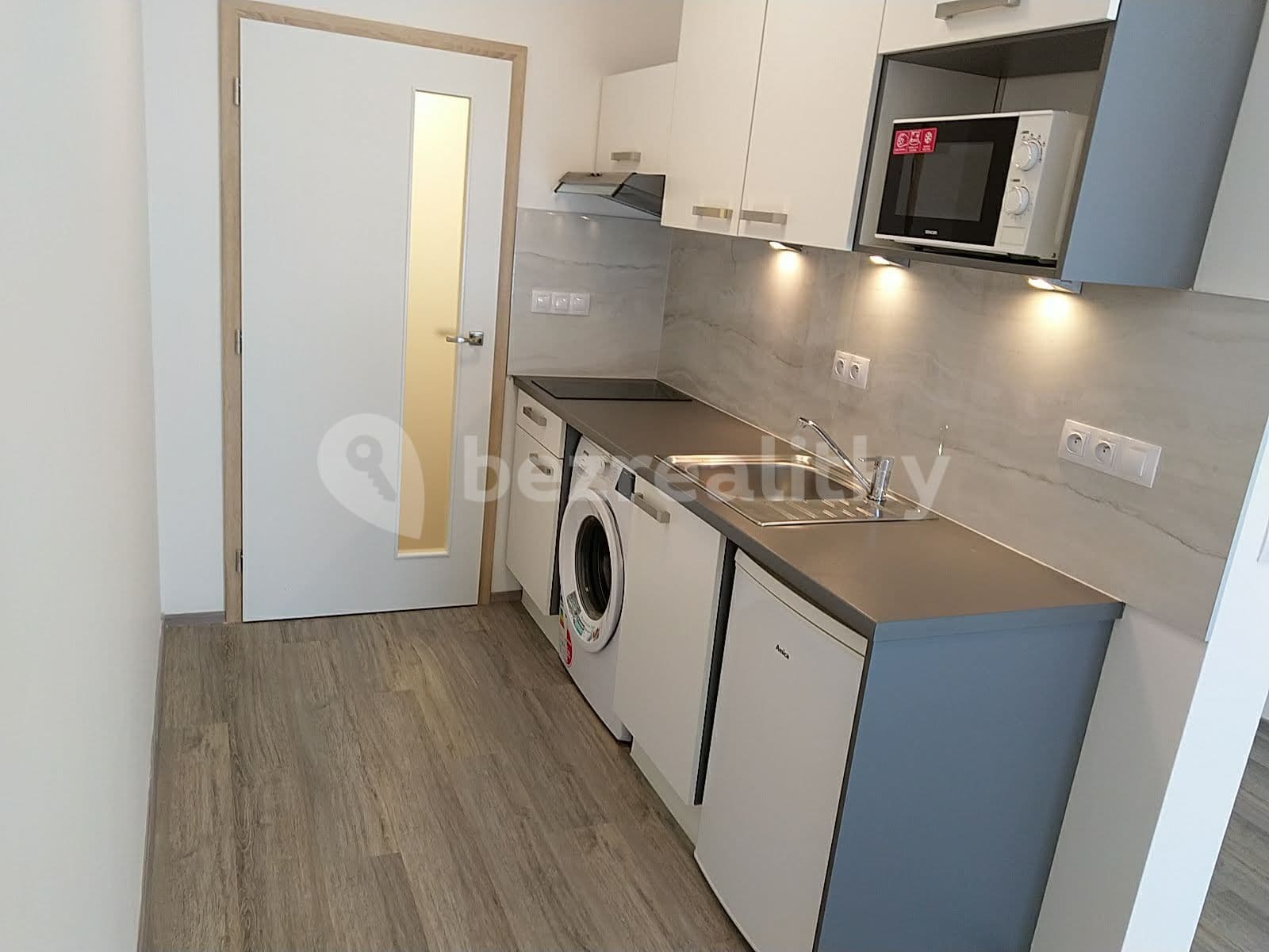 Studio flat to rent, 32 m², Poříčí, Brno, Jihomoravský Region Studio flat to rent, 32 m², Poříčí, Brno, Jihomoravský Region