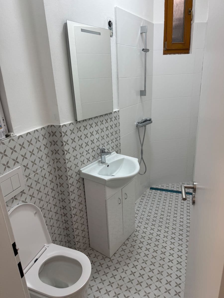 Studio flat to rent, 29 m², Jaselská , Prague, Prague Studio flat to rent, 29 m², Jaselská , Prague, Prague