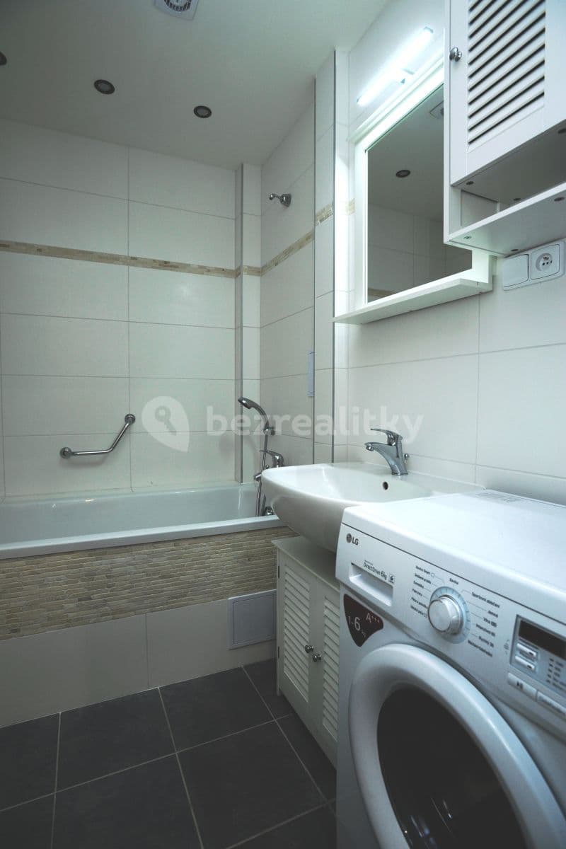 1 bedroom with open-plan kitchen flat to rent, 44 m², Novákových, Prague, Prague 1 bedroom with open-plan kitchen flat to rent, 44 m², Novákových, Prague, Prague