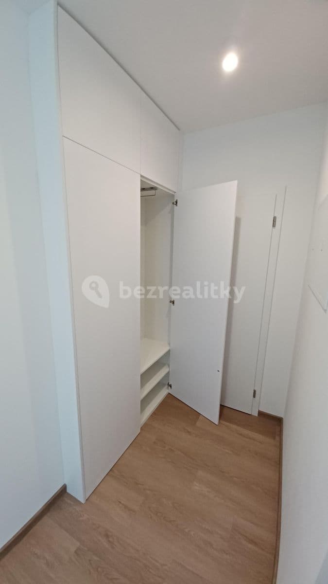 2 bedroom flat to rent, 57 m², Veverské Knínice, Jihomoravský Region 2 bedroom flat to rent, 57 m², Veverské Knínice, Jihomoravský Region