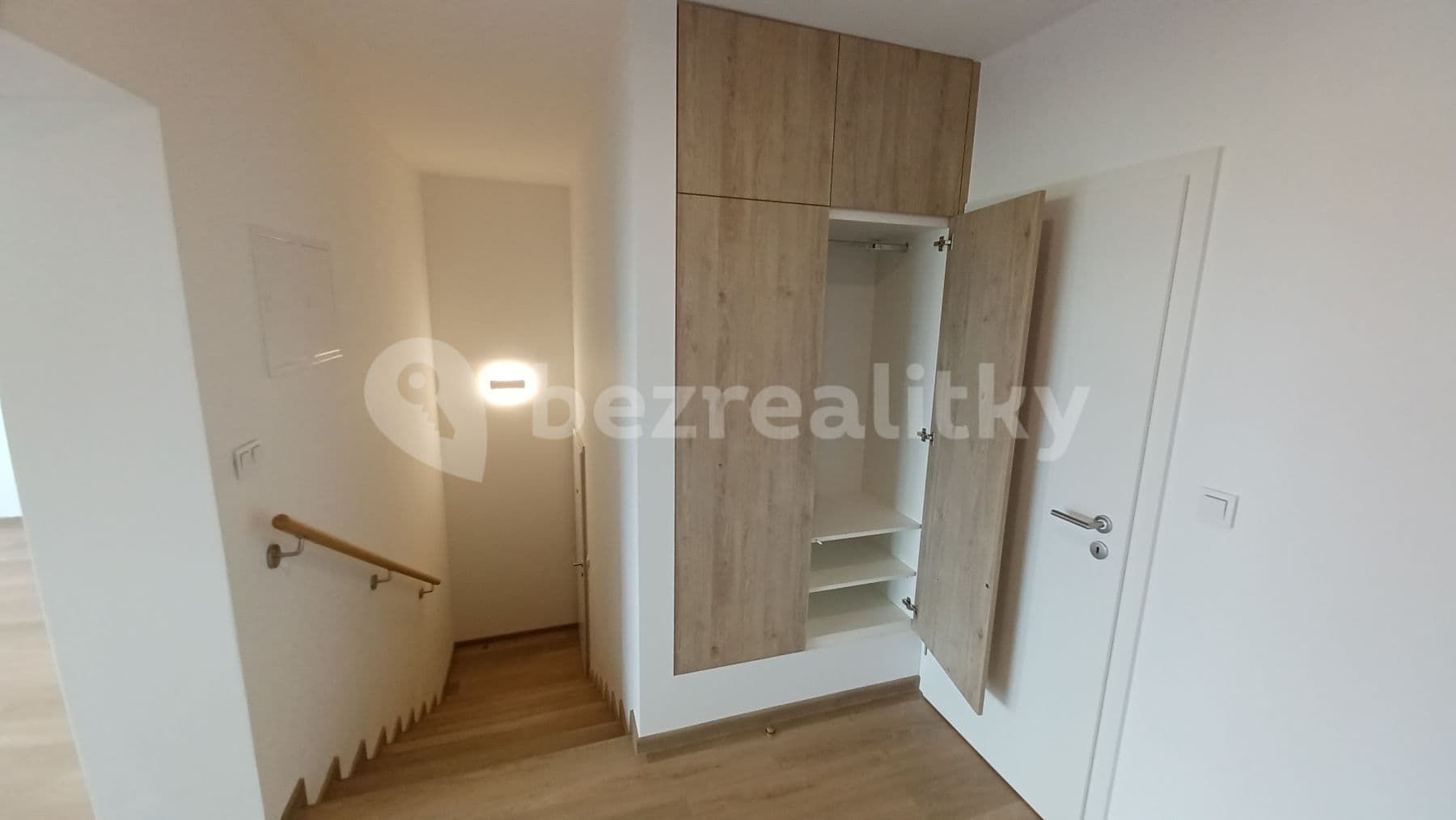 2 bedroom with open-plan kitchen flat to rent, 85 m², Veverské Knínice, Jihomoravský Region 2 bedroom with open-plan kitchen flat to rent, 85 m², Veverské Knínice, Jihomoravský Region