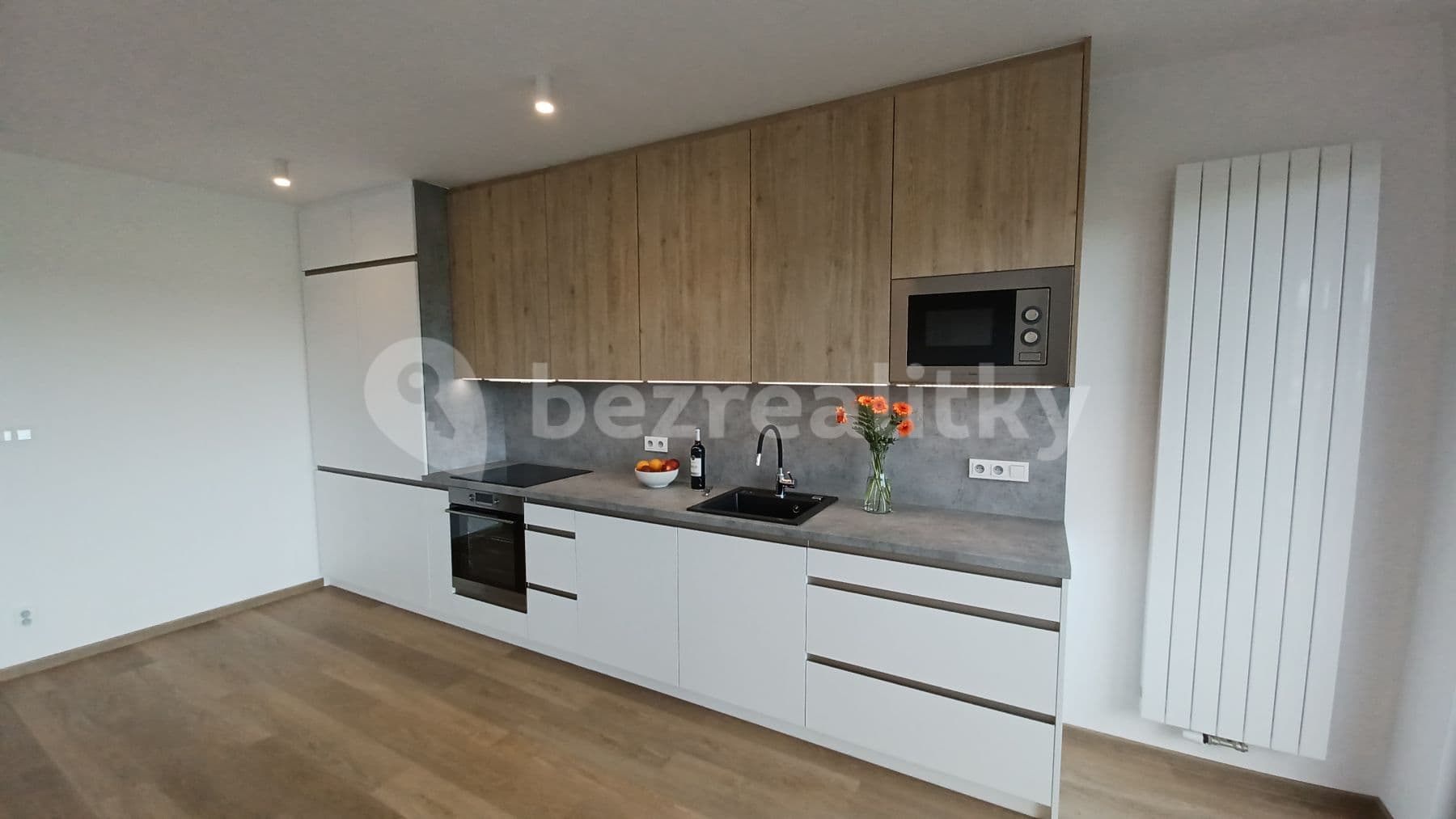 2 bedroom with open-plan kitchen flat to rent, 85 m², Veverské Knínice, Jihomoravský Region 2 bedroom with open-plan kitchen flat to rent, 85 m², Veverské Knínice, Jihomoravský Region
