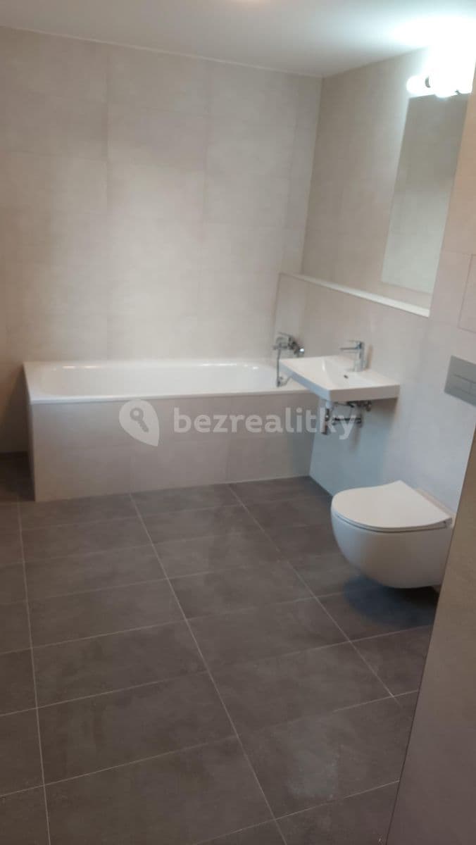 Small studio flat to rent, 37 m², U Plynárny, Prague, Prague Small studio flat to rent, 37 m², U Plynárny, Prague, Prague