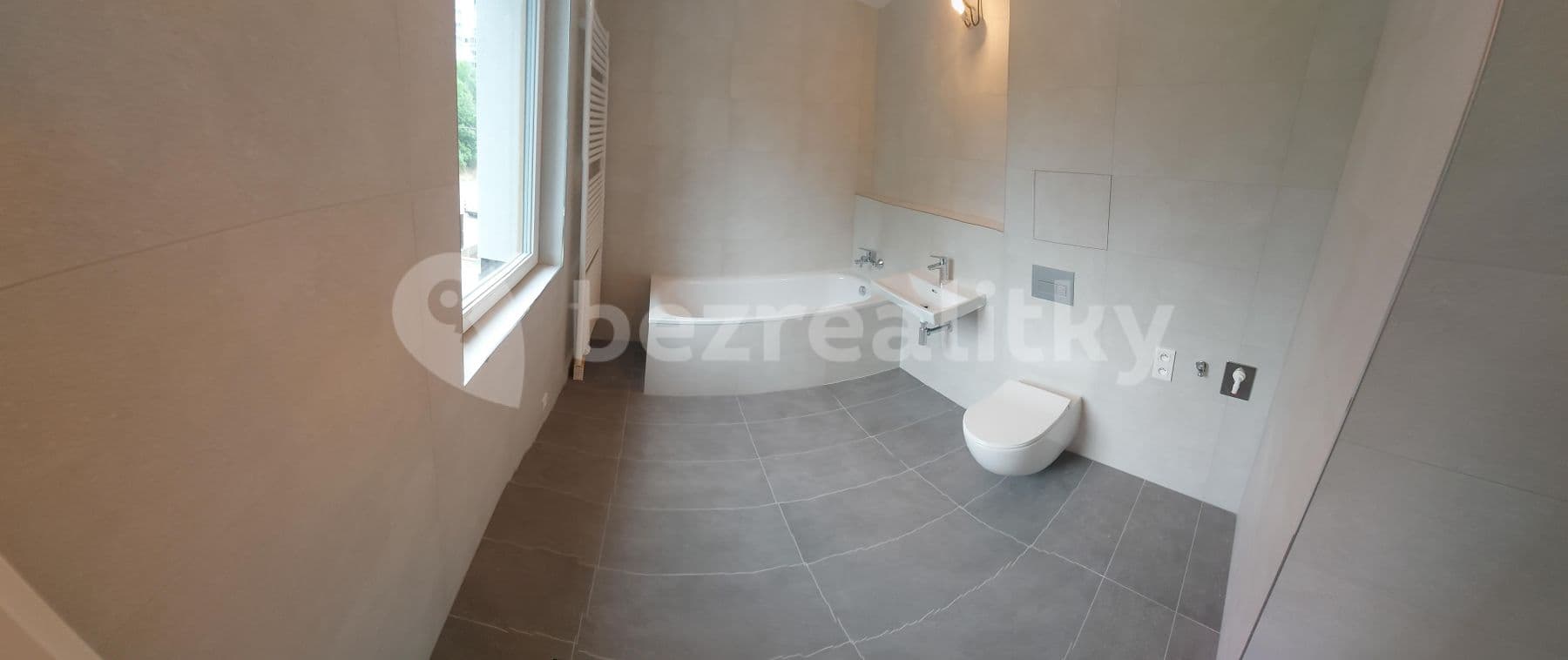 Small studio flat to rent, 37 m², U Plynárny, Prague, Prague Small studio flat to rent, 37 m², U Plynárny, Prague, Prague