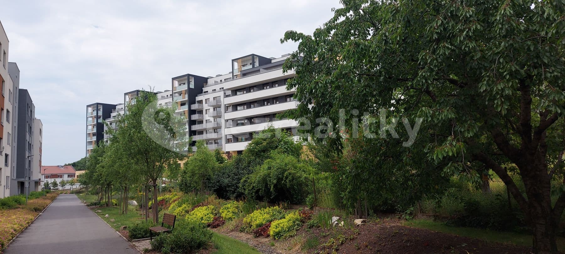 Small studio flat to rent, 37 m², U Plynárny, Prague, Prague Small studio flat to rent, 37 m², U Plynárny, Prague, Prague