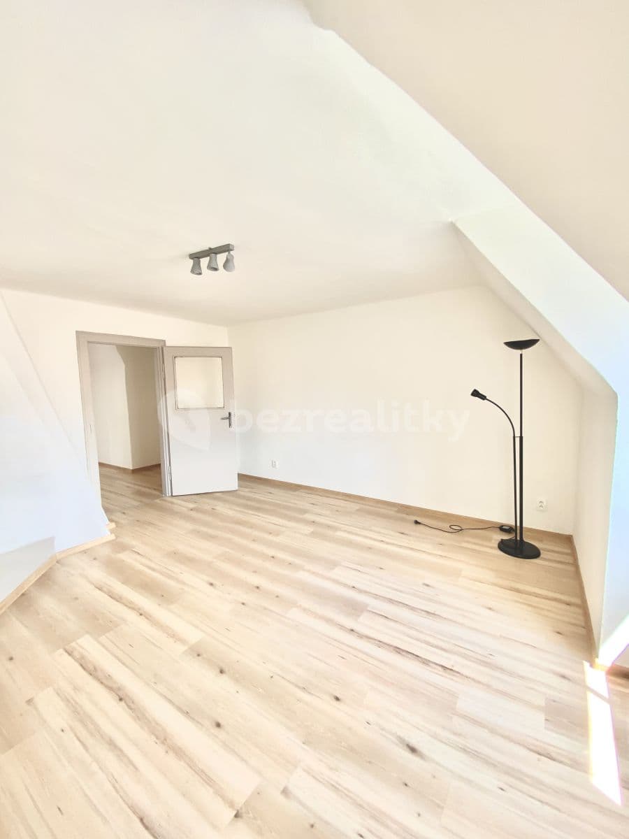 1 bedroom with open-plan kitchen flat to rent, 56 m², Wolkerova, Litvínov, Ústecký Region 1 bedroom with open-plan kitchen flat to rent, 56 m², Wolkerova, Litvínov, Ústecký Region