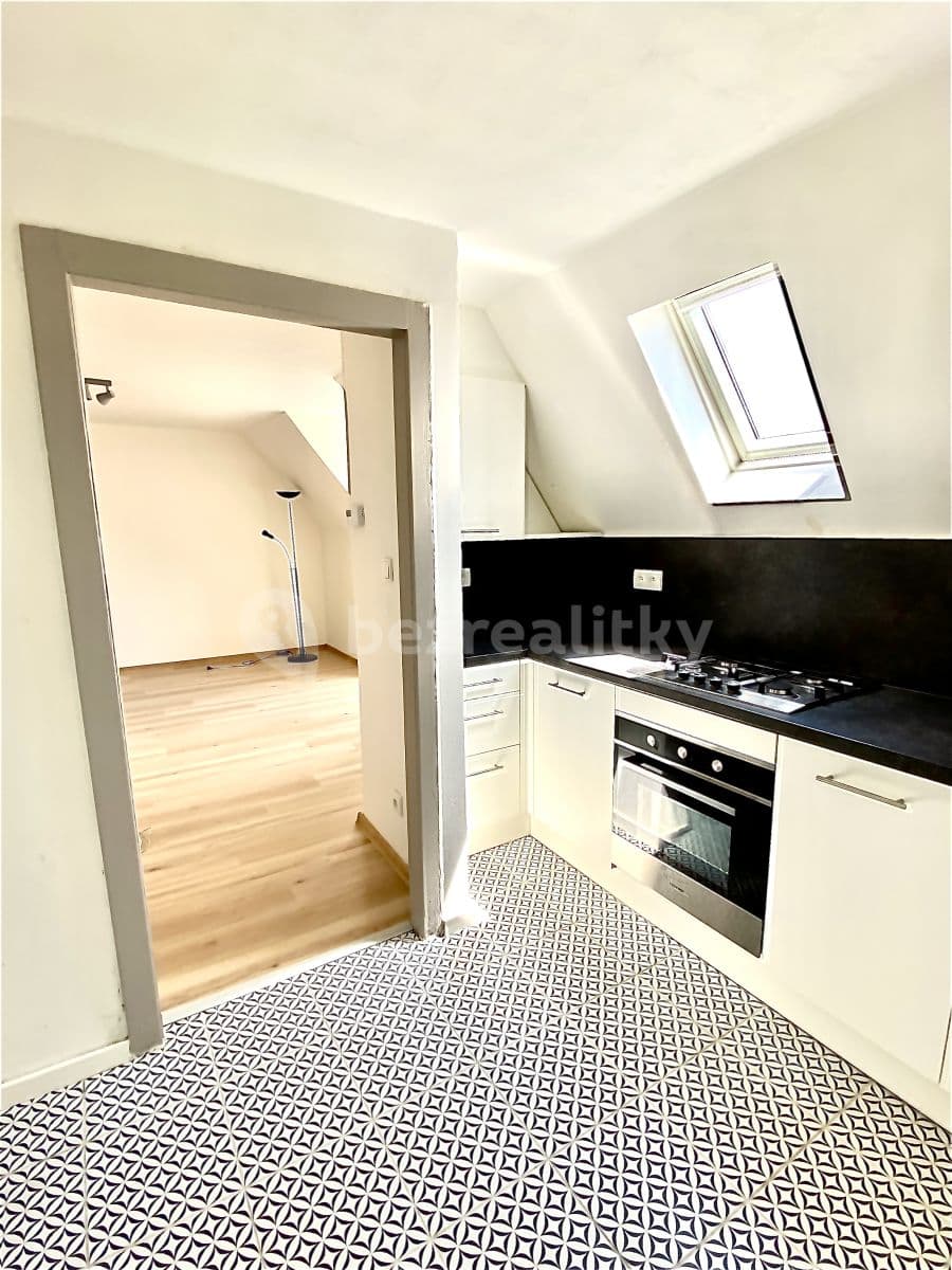 1 bedroom with open-plan kitchen flat to rent, 56 m², Wolkerova, Litvínov, Ústecký Region 1 bedroom with open-plan kitchen flat to rent, 56 m², Wolkerova, Litvínov, Ústecký Region