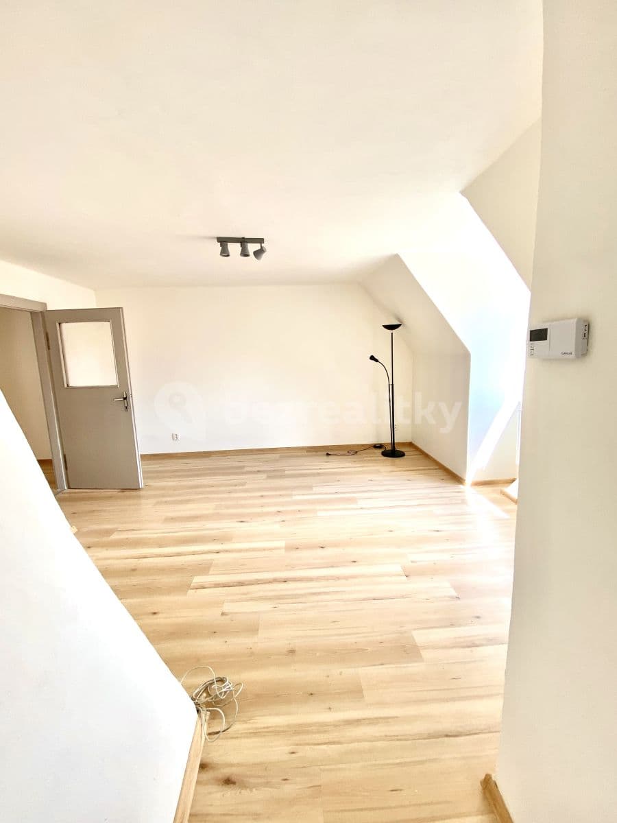 1 bedroom with open-plan kitchen flat to rent, 56 m², Wolkerova, Litvínov, Ústecký Region 1 bedroom with open-plan kitchen flat to rent, 56 m², Wolkerova, Litvínov, Ústecký Region