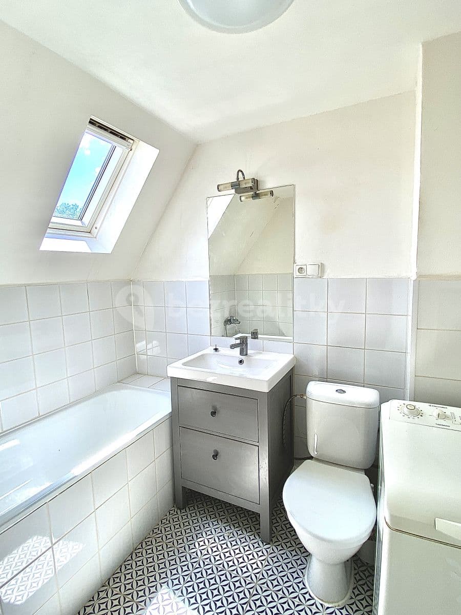 1 bedroom with open-plan kitchen flat to rent, 56 m², Wolkerova, Litvínov, Ústecký Region 1 bedroom with open-plan kitchen flat to rent, 56 m², Wolkerova, Litvínov, Ústecký Region