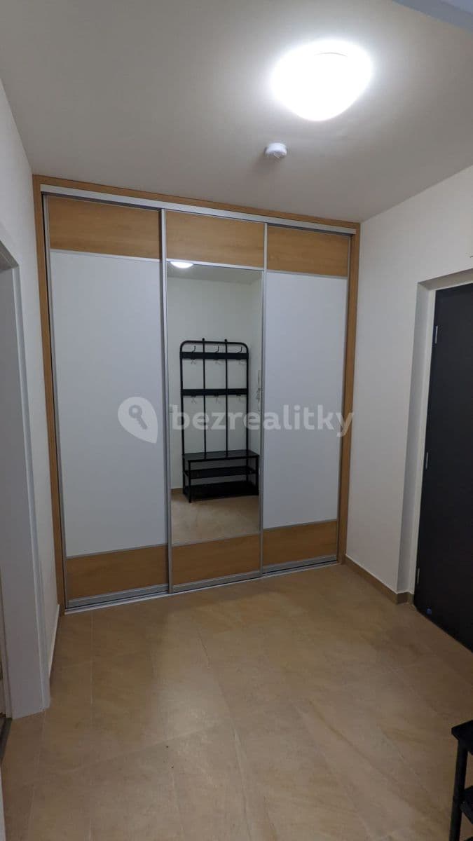 Studio flat to rent, 42 m², Škrábkových, Prague, Prague Studio flat to rent, 42 m², Škrábkových, Prague, Prague