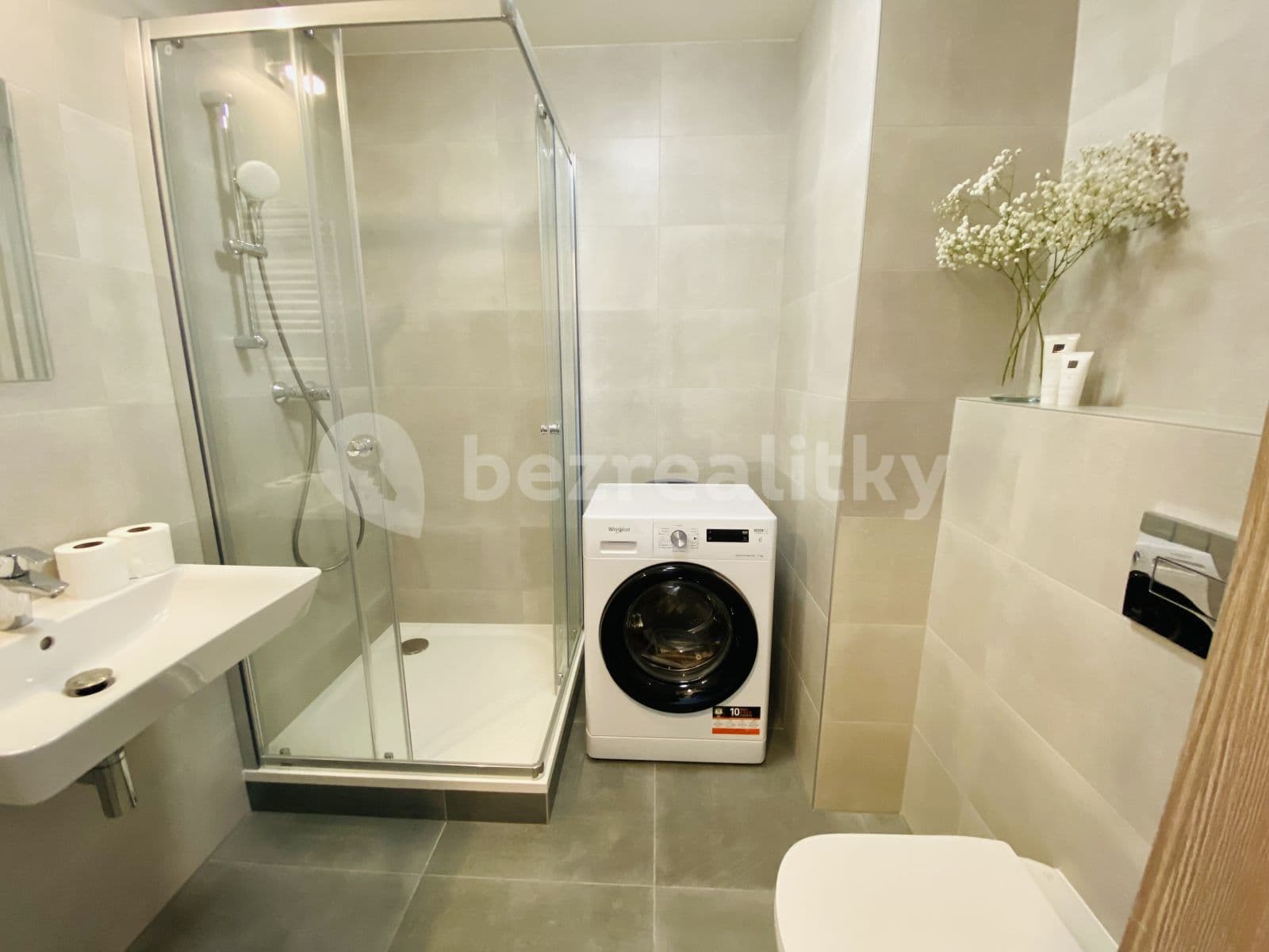 Studio flat to rent, 24 m², Františka Kadlece, Prague, Prague Studio flat to rent, 24 m², Františka Kadlece, Prague, Prague