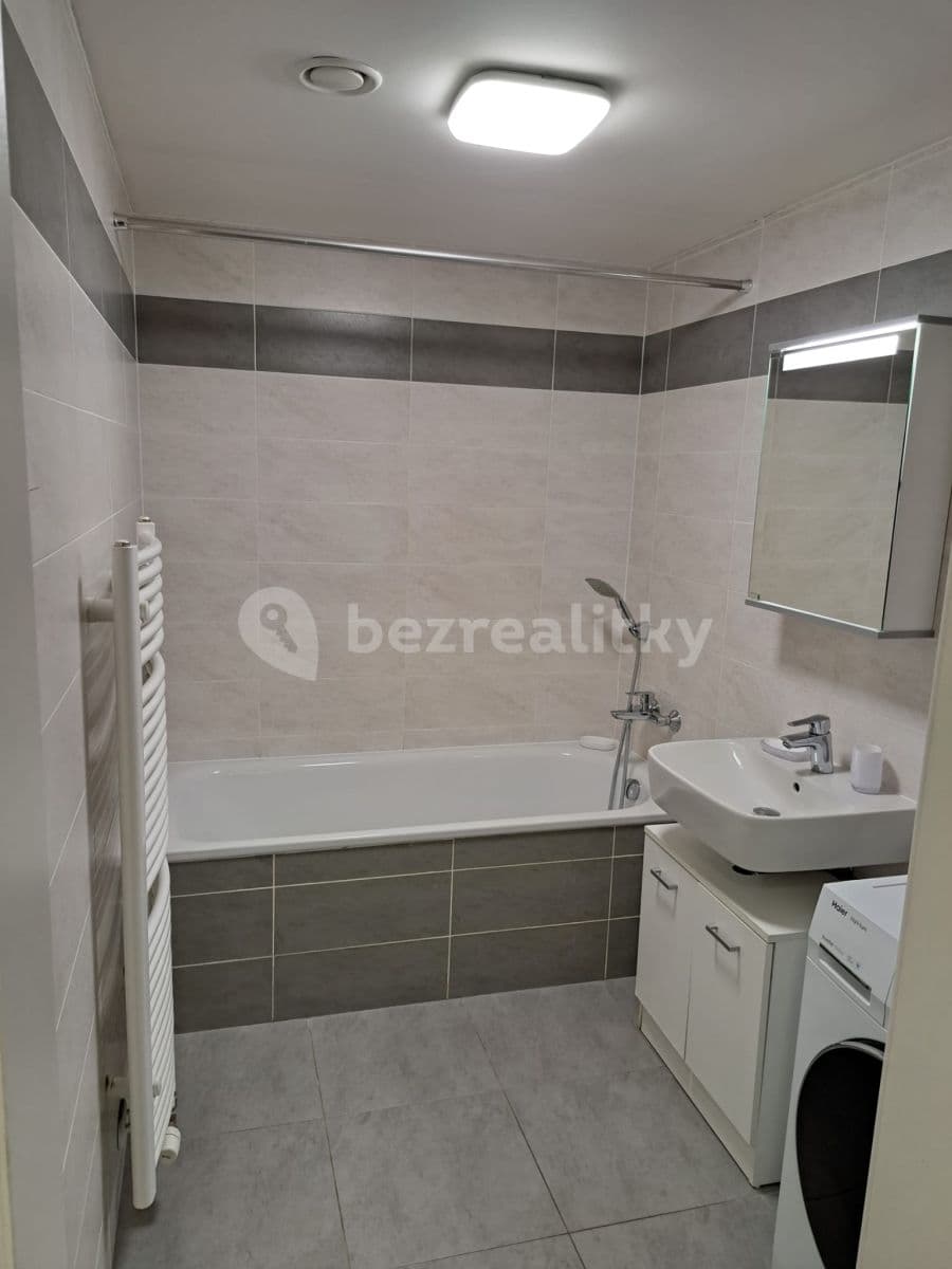 1 bedroom with open-plan kitchen flat to rent, 58 m², Tupolevova, Prague, Prague 1 bedroom with open-plan kitchen flat to rent, 58 m², Tupolevova, Prague, Prague