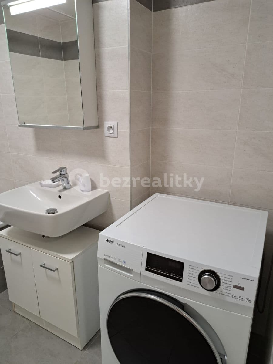 1 bedroom with open-plan kitchen flat to rent, 58 m², Tupolevova, Prague, Prague 1 bedroom with open-plan kitchen flat to rent, 58 m², Tupolevova, Prague, Prague