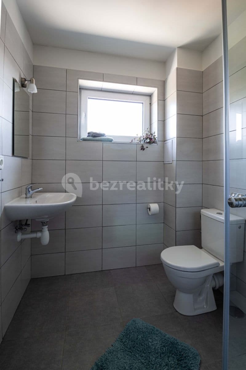 Studio flat to rent, 29 m², Sadská, Prague, Prague Studio flat to rent, 29 m², Sadská, Prague, Prague