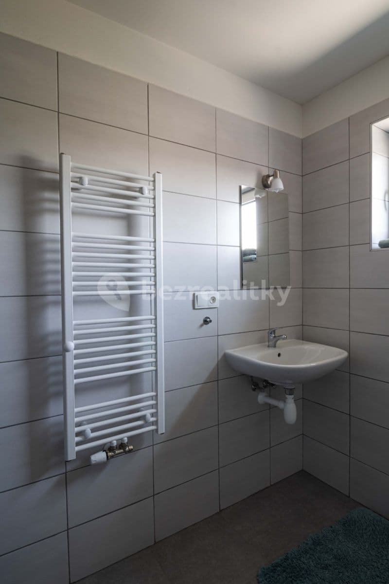 Studio flat to rent, 29 m², Sadská, Prague, Prague Studio flat to rent, 29 m², Sadská, Prague, Prague