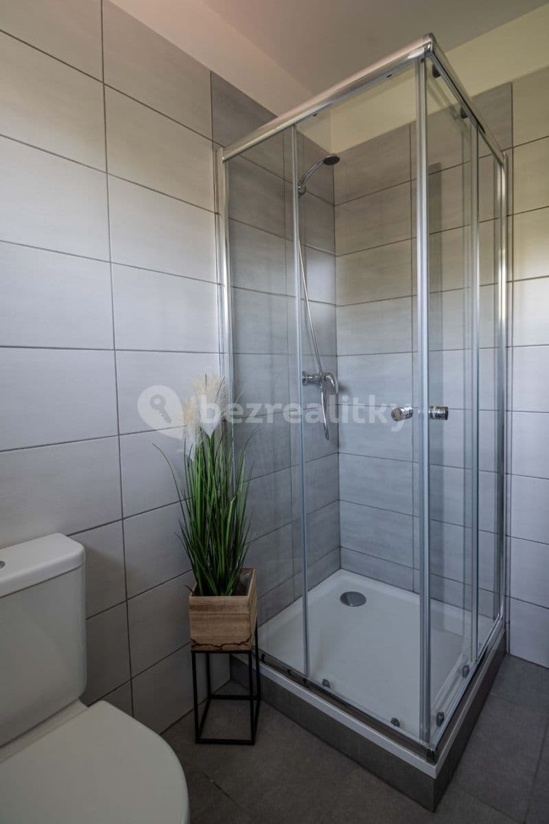 Studio flat to rent, 29 m², Sadská, Prague, Prague Studio flat to rent, 29 m², Sadská, Prague, Prague