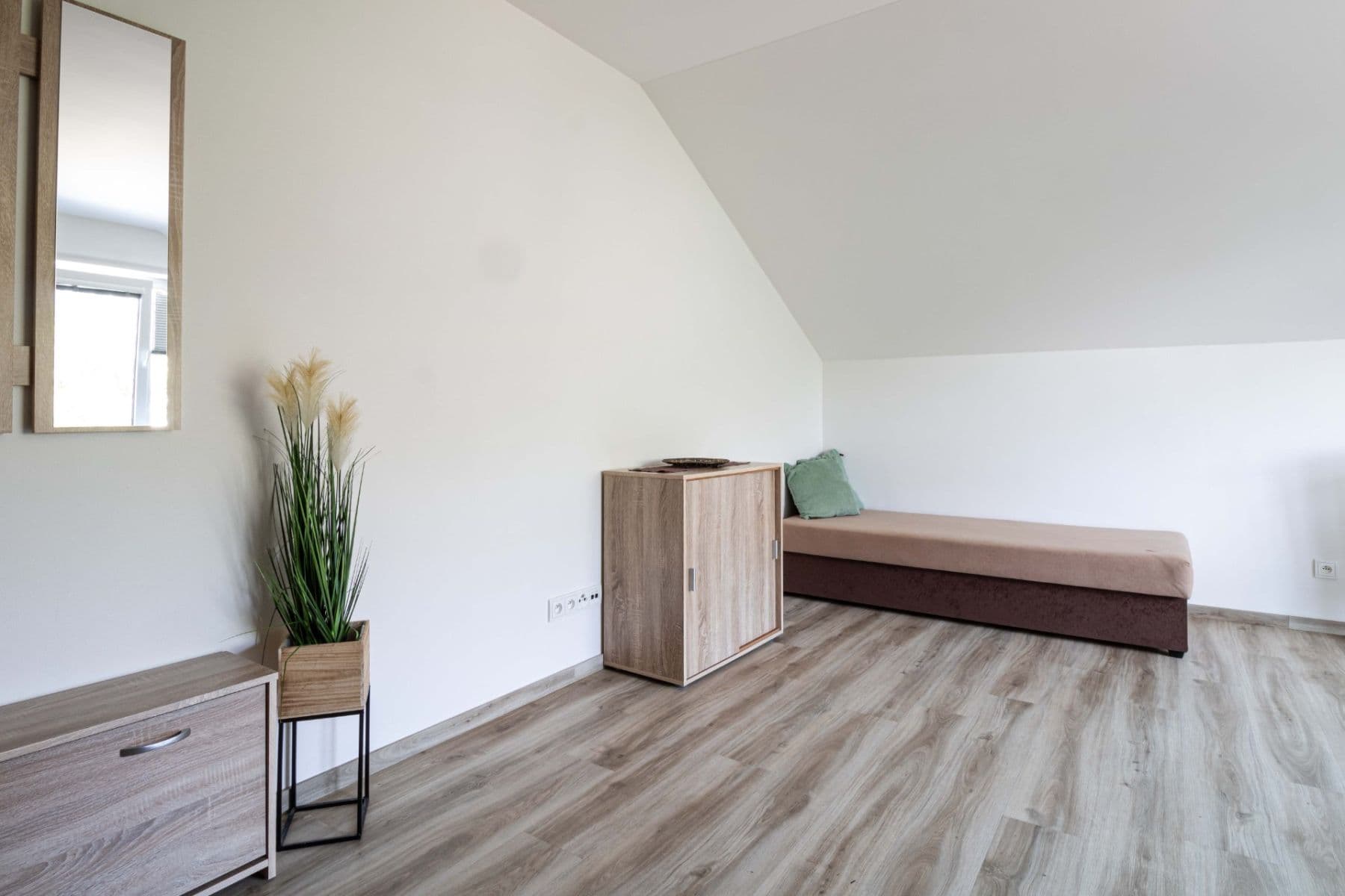 Studio flat to rent, 29 m², Sadská, Prague, Prague Studio flat to rent, 29 m², Sadská, Prague, Prague