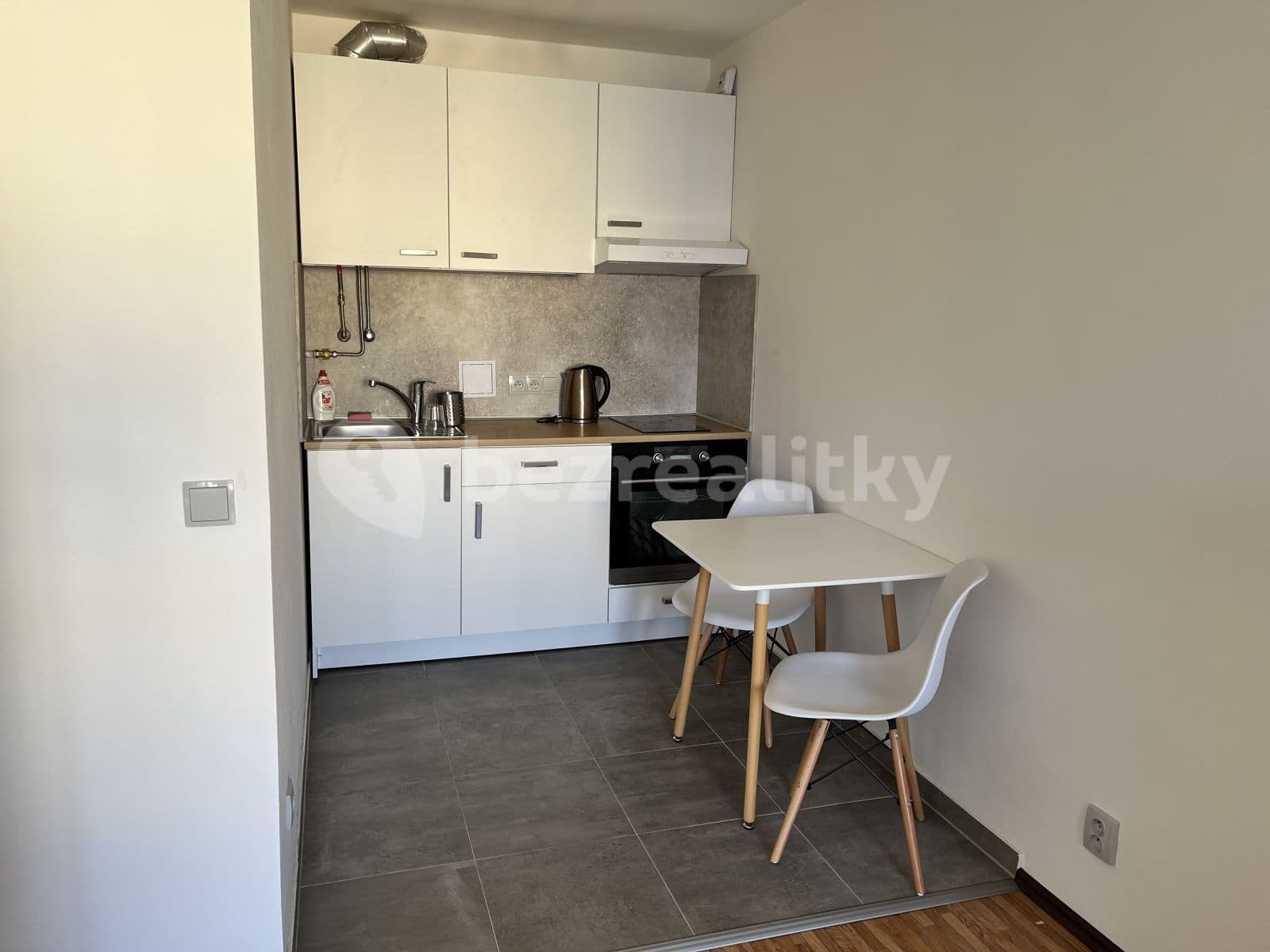 Studio flat to rent, 30 m², Balbínova, Prague, Prague Studio flat to rent, 30 m², Balbínova, Prague, Prague