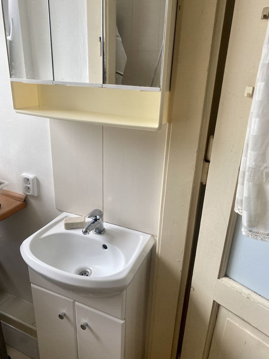 Studio flat to rent, 1 m², Buštěhradská, Prague, Prague Studio flat to rent, 1 m², Buštěhradská, Prague, Prague