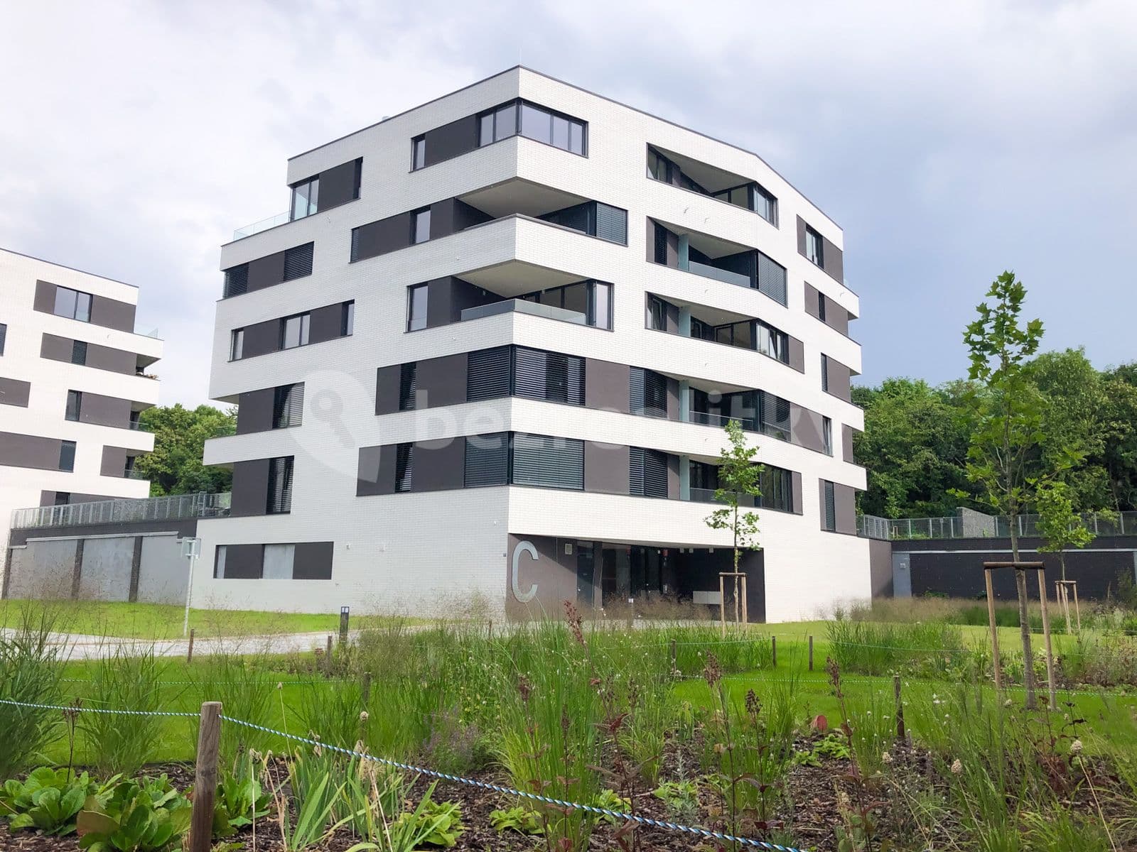 1 bedroom with open-plan kitchen flat to rent, 57 m², U Sluncové, Prague, Prague 1 bedroom with open-plan kitchen flat to rent, 57 m², U Sluncové, Prague, Prague