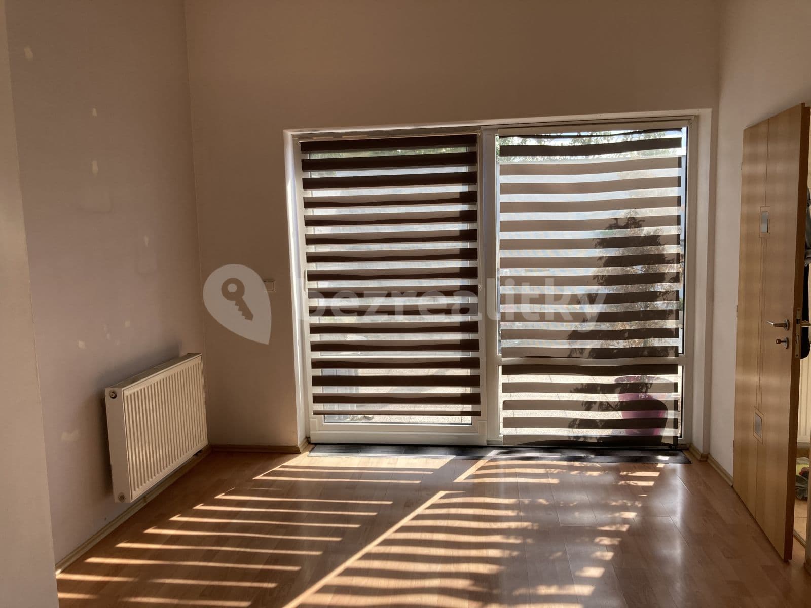 1 bedroom with open-plan kitchen flat to rent, 73 m², Unhošťská, Kladno, Středočeský Region 1 bedroom with open-plan kitchen flat to rent, 73 m², Unhošťská, Kladno, Středočeský Region