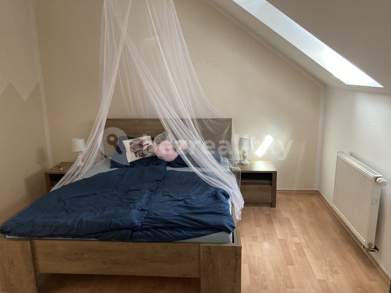 1 bedroom with open-plan kitchen flat to rent, 73 m², Unhošťská, Kladno, Středočeský Region 1 bedroom with open-plan kitchen flat to rent, 73 m², Unhošťská, Kladno, Středočeský Region