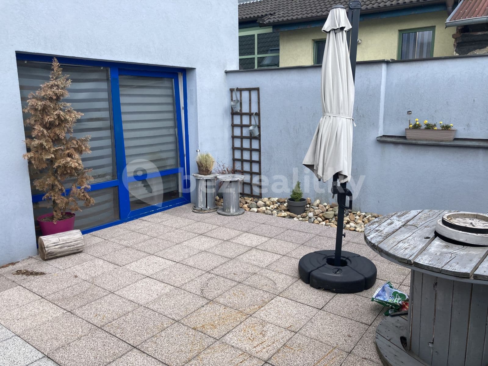 1 bedroom with open-plan kitchen flat to rent, 73 m², Unhošťská, Kladno, Středočeský Region 1 bedroom with open-plan kitchen flat to rent, 73 m², Unhošťská, Kladno, Středočeský Region