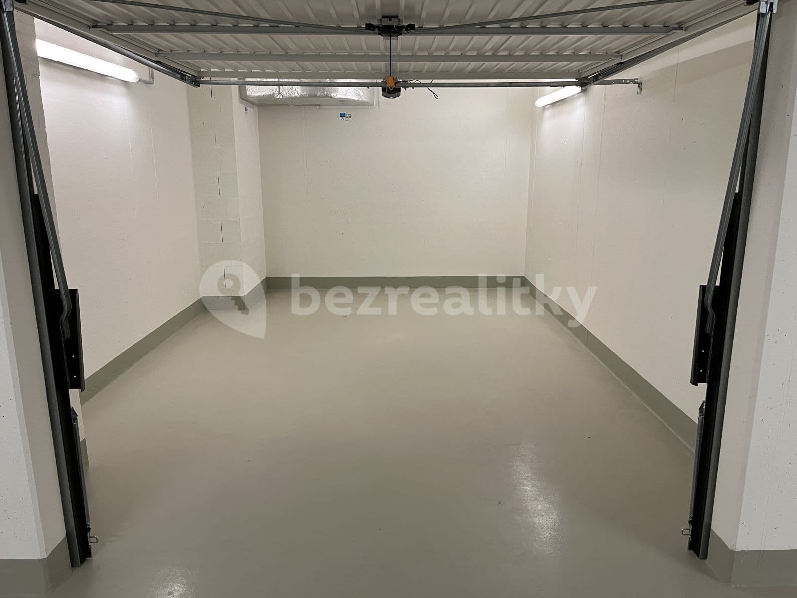 1 bedroom with open-plan kitchen flat to rent, 57 m², U Radosti, Prague, Prague 1 bedroom with open-plan kitchen flat to rent, 57 m², U Radosti, Prague, Prague