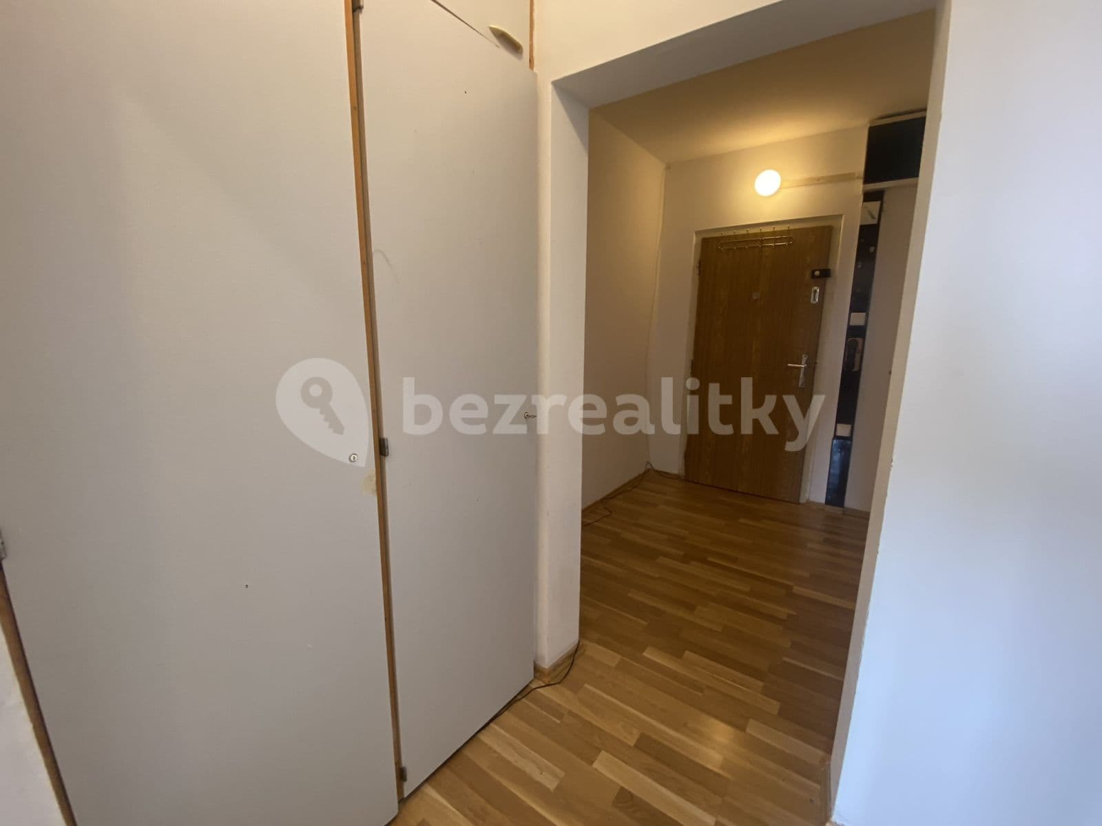 1 bedroom with open-plan kitchen flat to rent, 43 m², Ohradní, Prague, Prague 1 bedroom with open-plan kitchen flat to rent, 43 m², Ohradní, Prague, Prague