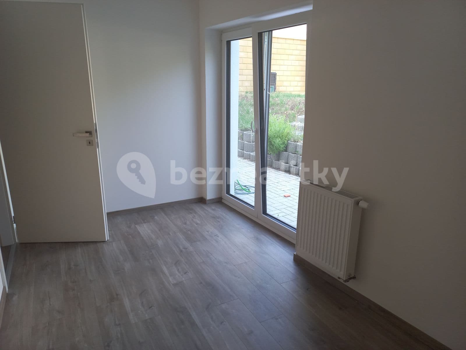 2 bedroom with open-plan kitchen flat to rent, 56 m², Elišky Přemyslovny, Prague, Prague 2 bedroom with open-plan kitchen flat to rent, 56 m², Elišky Přemyslovny, Prague, Prague