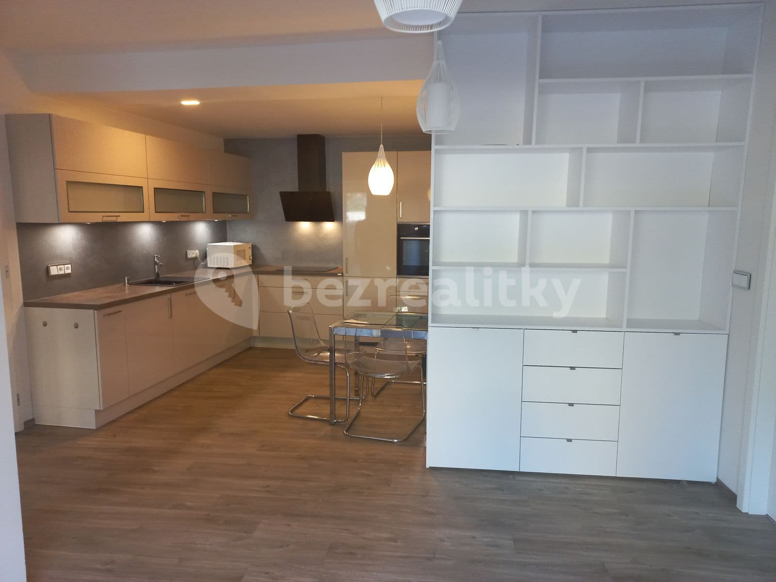 2 bedroom with open-plan kitchen flat to rent, 56 m², Elišky Přemyslovny, Prague, Prague 2 bedroom with open-plan kitchen flat to rent, 56 m², Elišky Přemyslovny, Prague, Prague
