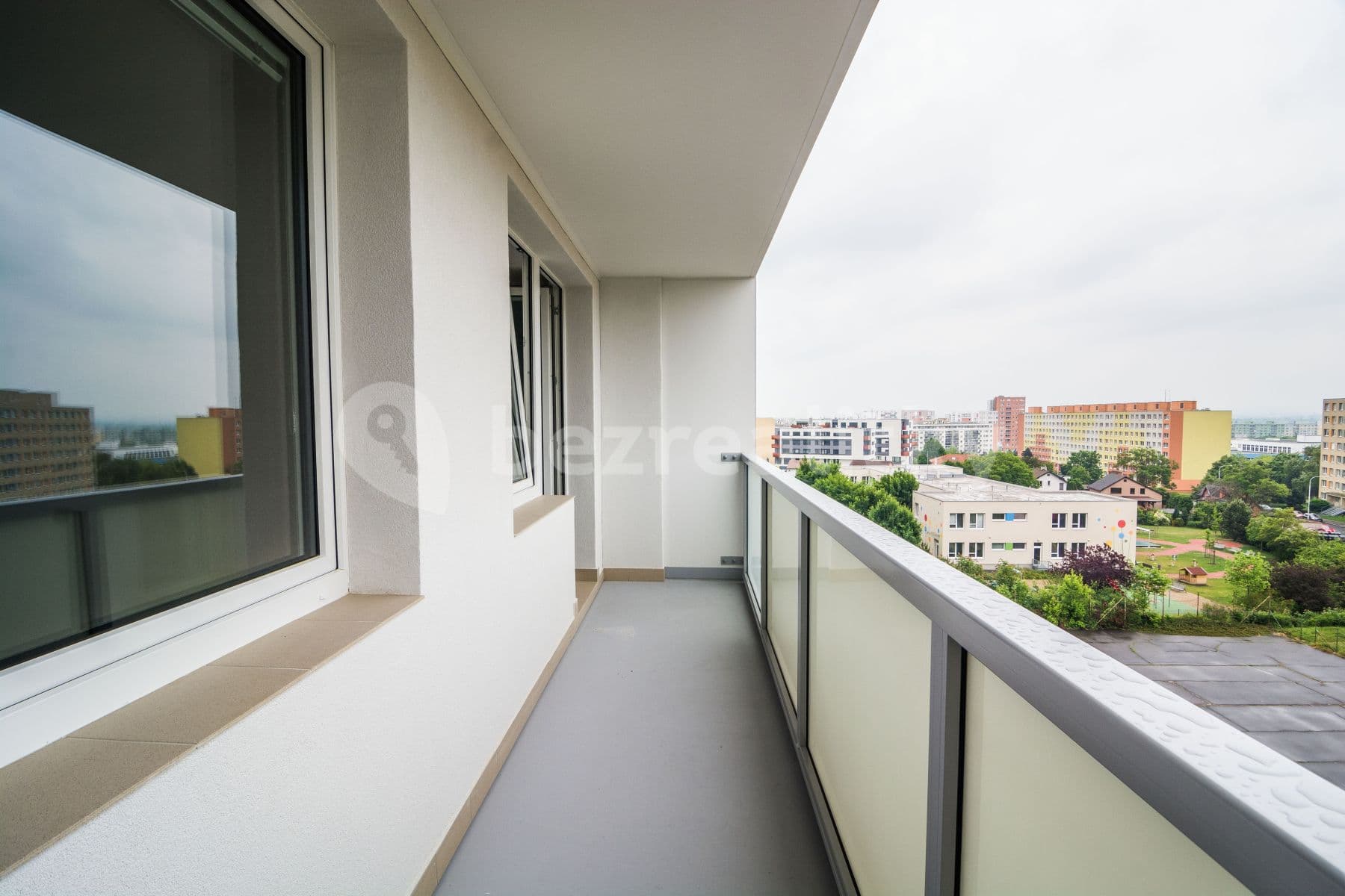 1 bedroom with open-plan kitchen flat to rent, 56 m², Milánská, Prague, Prague 1 bedroom with open-plan kitchen flat to rent, 56 m², Milánská, Prague, Prague