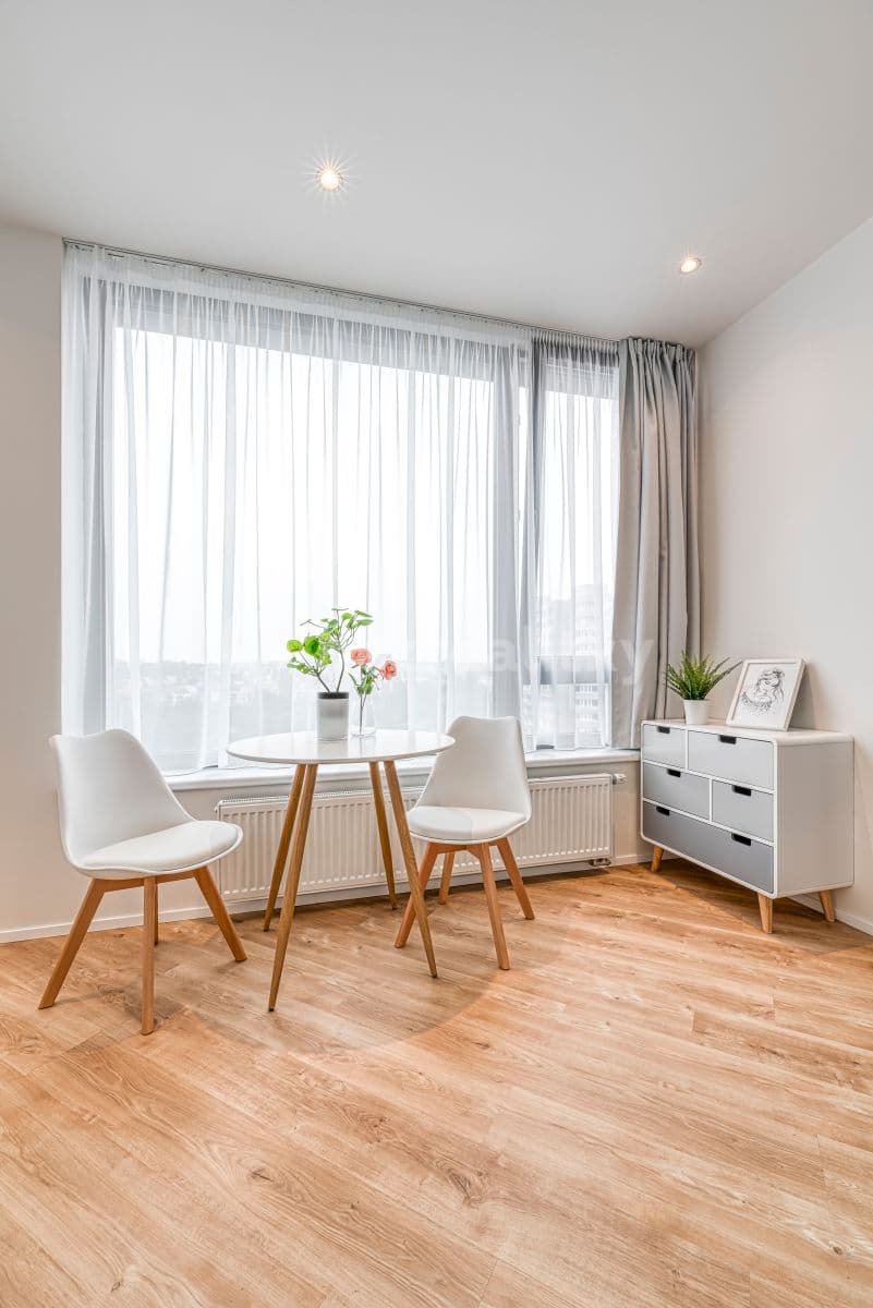 Studio flat to rent, 26 m², Mukařovského, Prague, Prague Studio flat to rent, 26 m², Mukařovského, Prague, Prague