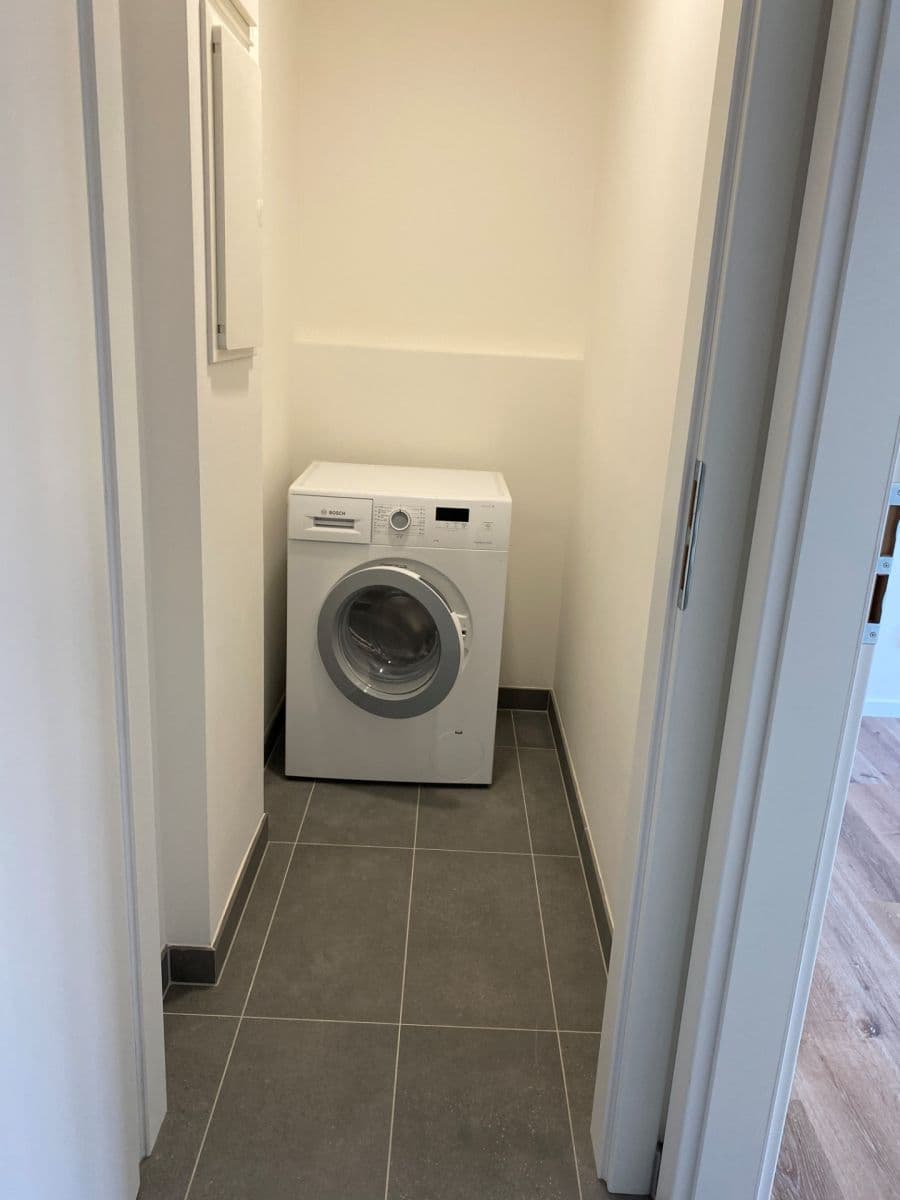 1 bedroom with open-plan kitchen flat to rent, 54 m², U Plynárny, Prague, Prague 1 bedroom with open-plan kitchen flat to rent, 54 m², U Plynárny, Prague, Prague