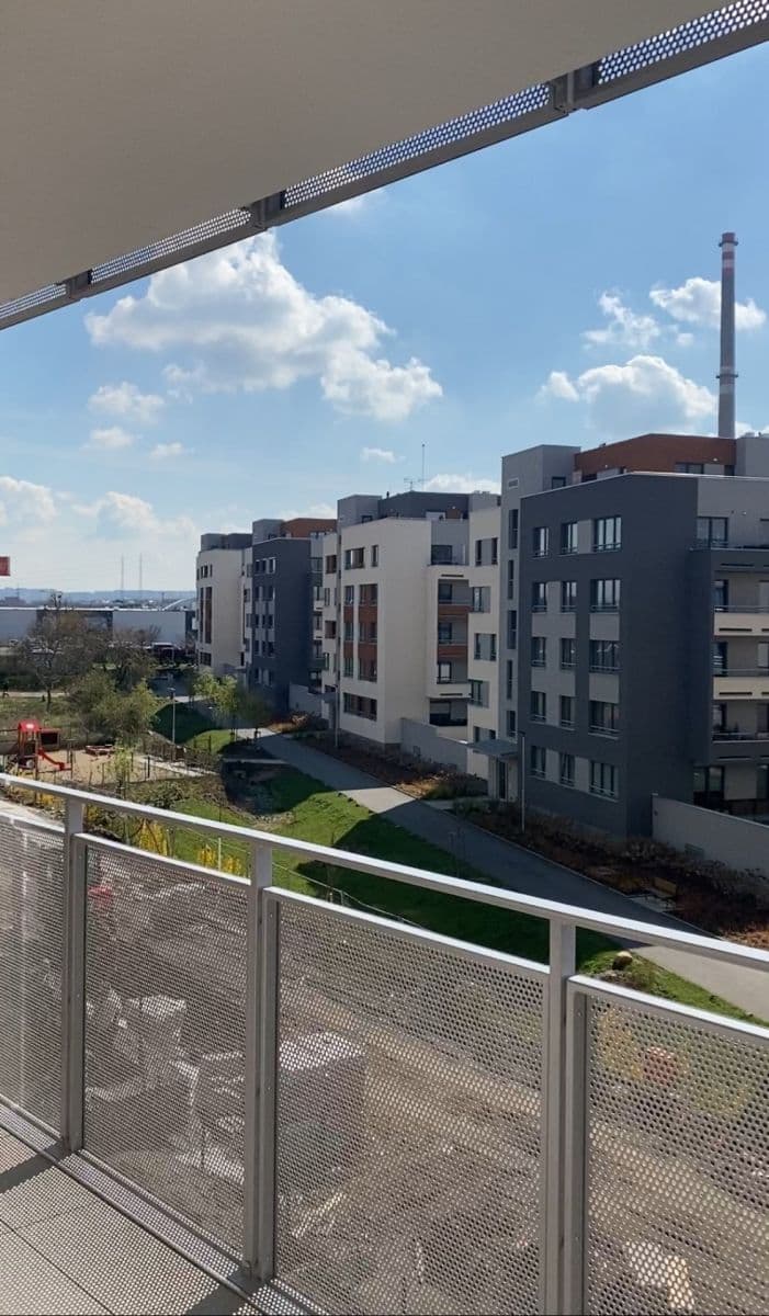 1 bedroom with open-plan kitchen flat to rent, 54 m², U Plynárny, Prague, Prague 1 bedroom with open-plan kitchen flat to rent, 54 m², U Plynárny, Prague, Prague