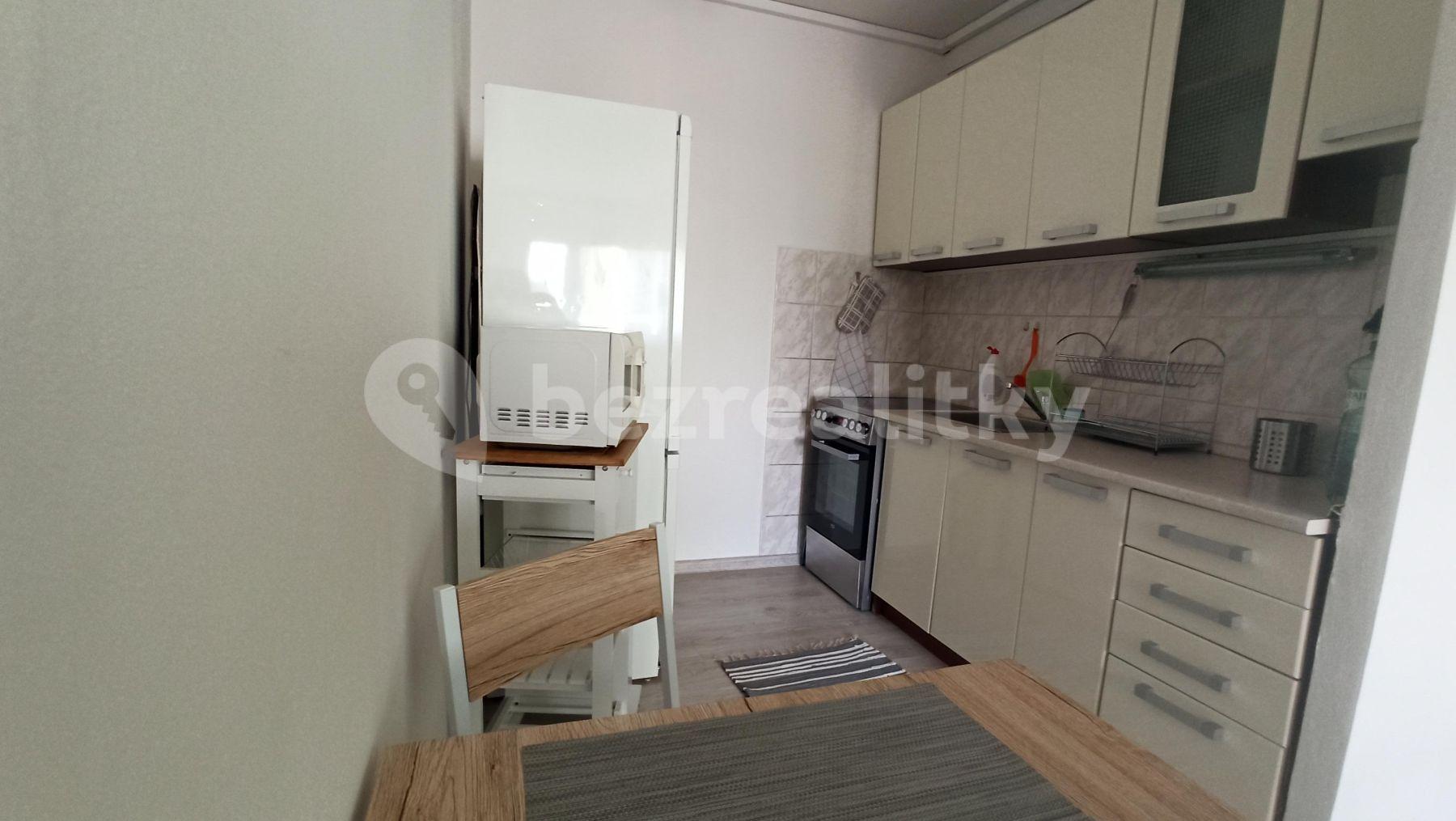 1 bedroom with open-plan kitchen flat to rent, 43 m², Norská, Kladno, Středočeský Region