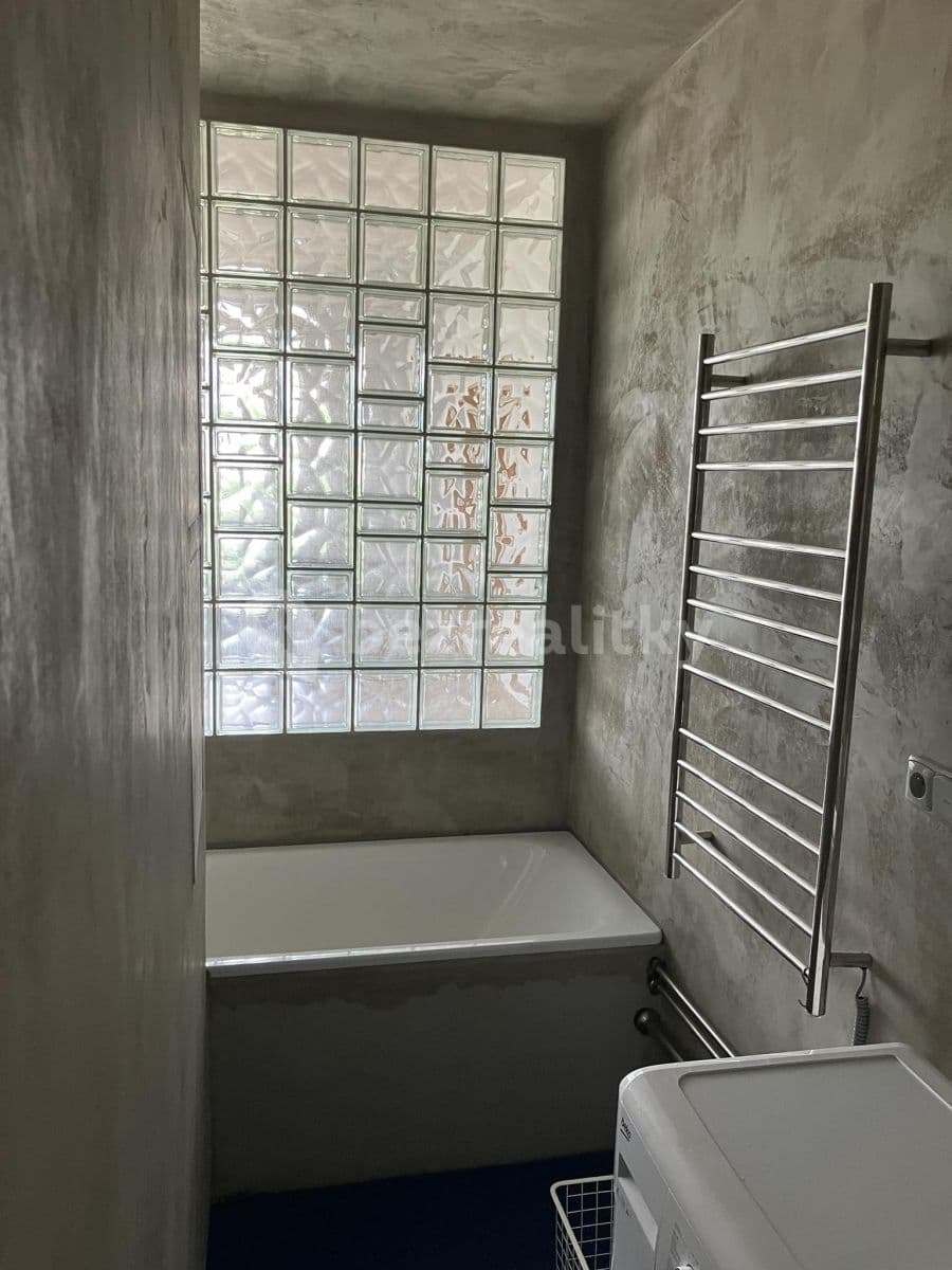 2 bedroom flat to rent, 65 m², Svazarmovská, Rožnov pod Radhoštěm, Zlínský Region 2 bedroom flat to rent, 65 m², Svazarmovská, Rožnov pod Radhoštěm, Zlínský Region