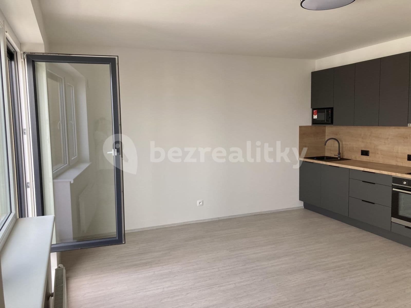Studio flat to rent, 34 m², Sedlářova, Prague, Prague Studio flat to rent, 34 m², Sedlářova, Prague, Prague