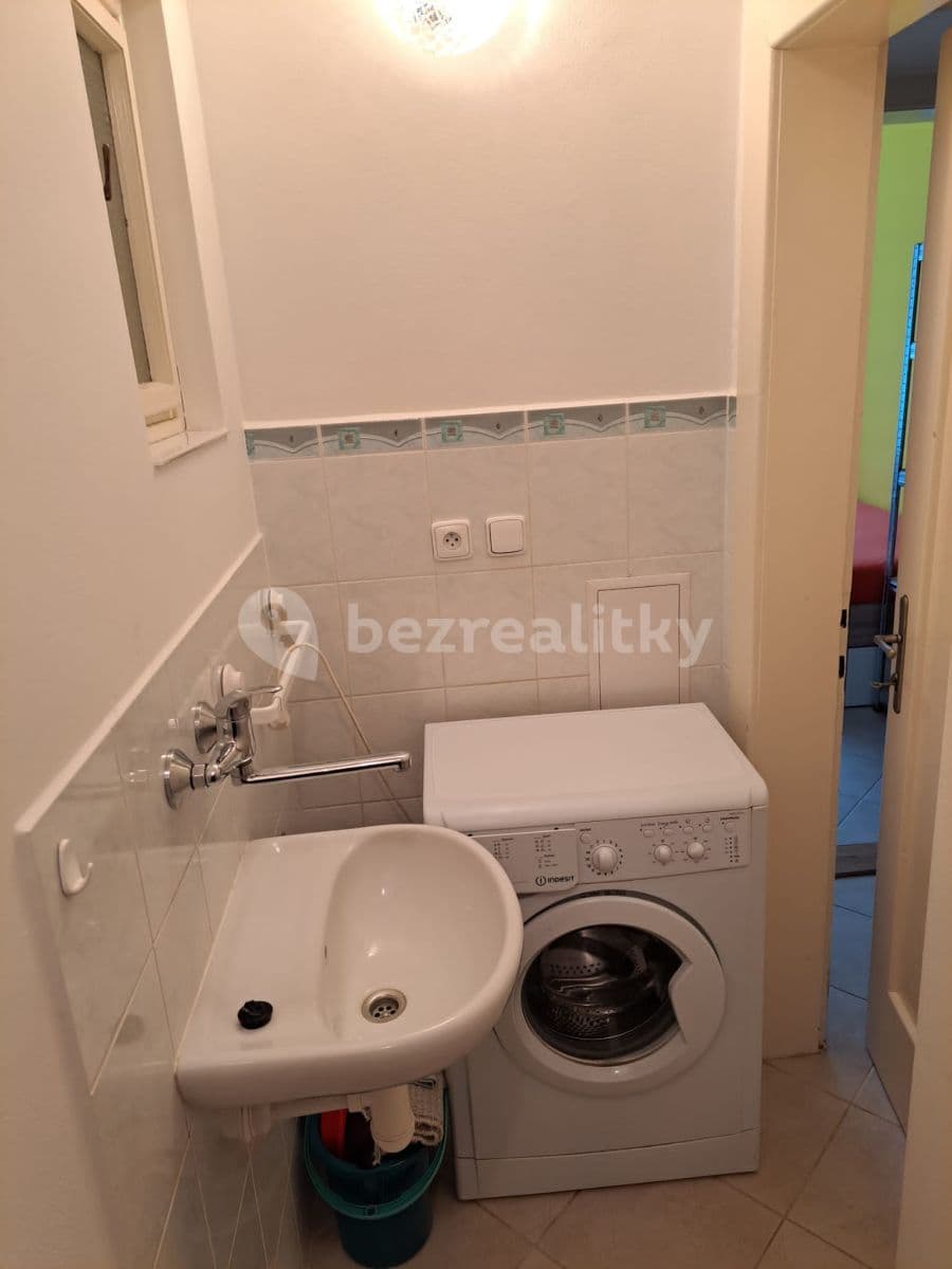 Small studio flat to rent, 21 m², Hoblíkova, Brno, Jihomoravský Region Small studio flat to rent, 21 m², Hoblíkova, Brno, Jihomoravský Region