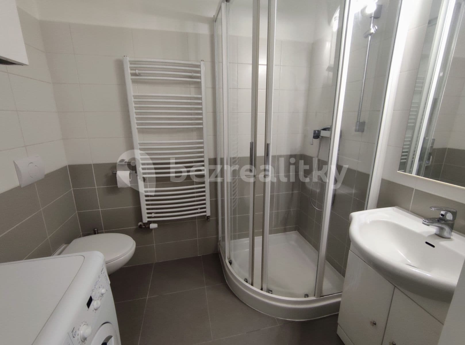 1 bedroom flat to rent, 48 m², Koperníkova, Plzeň, Plzeňský Region 1 bedroom flat to rent, 48 m², Koperníkova, Plzeň, Plzeňský Region