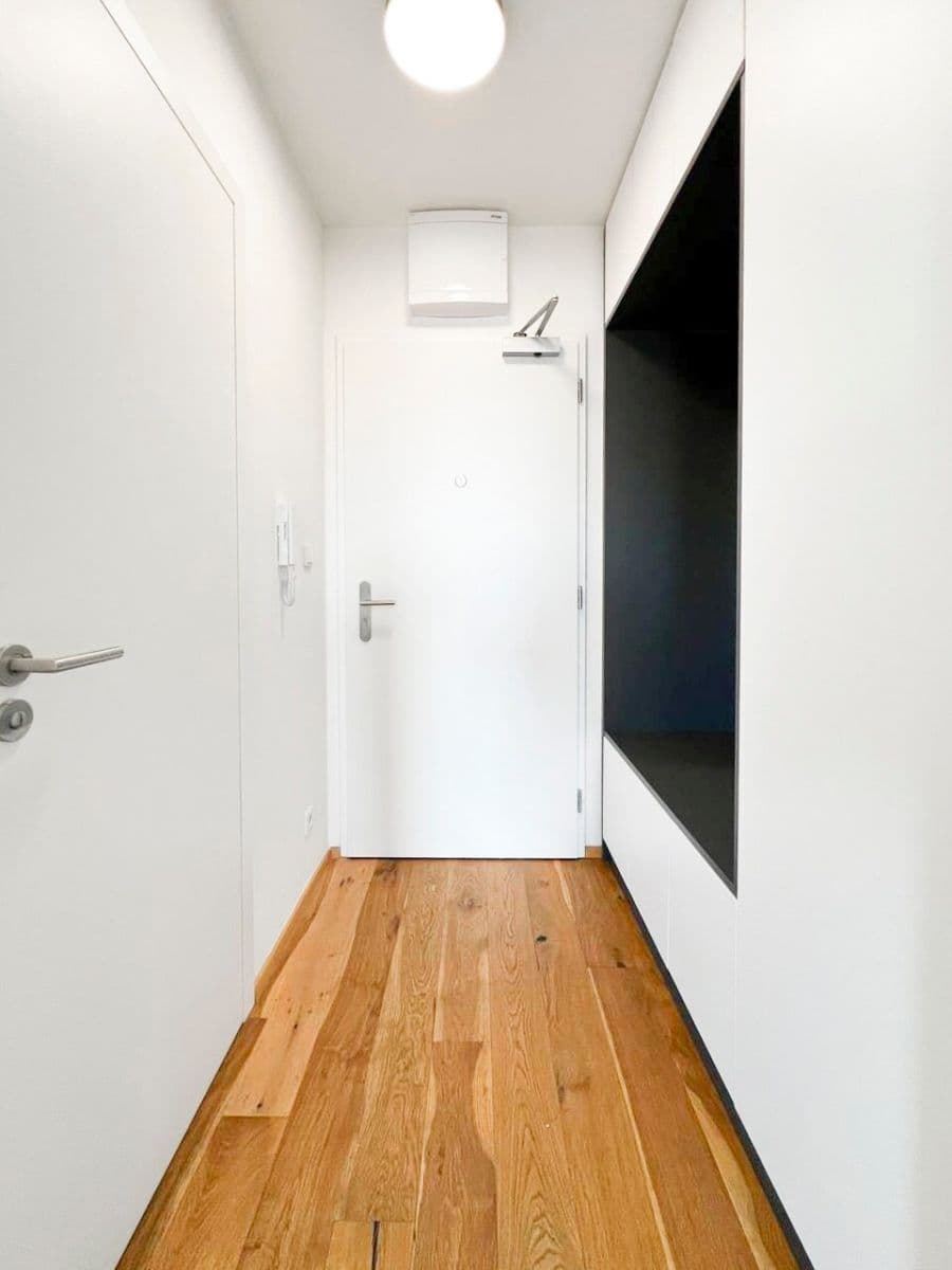 Studio flat to rent, 27 m², Perucká, Prague, Prague Studio flat to rent, 27 m², Perucká, Prague, Prague
