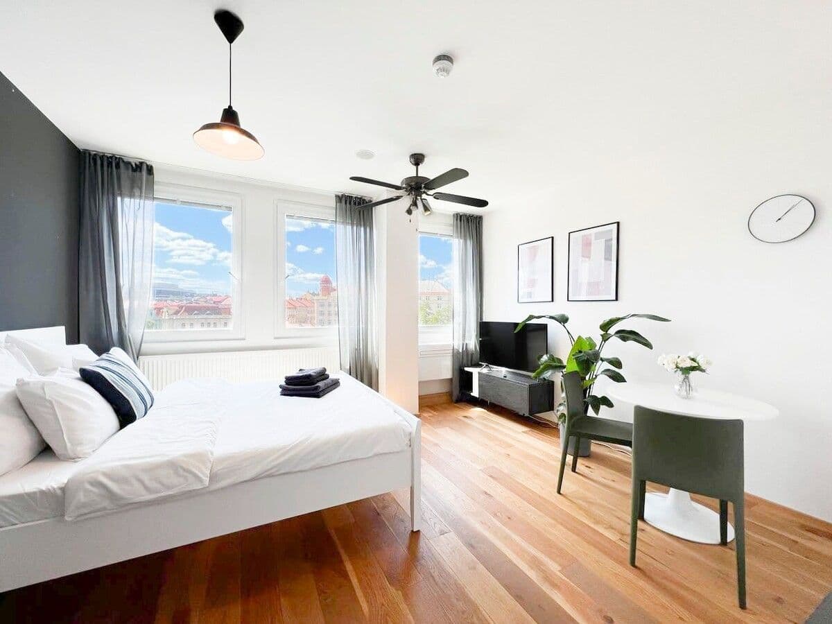 Studio flat to rent, 27 m², Perucká, Prague, Prague Studio flat to rent, 27 m², Perucká, Prague, Prague